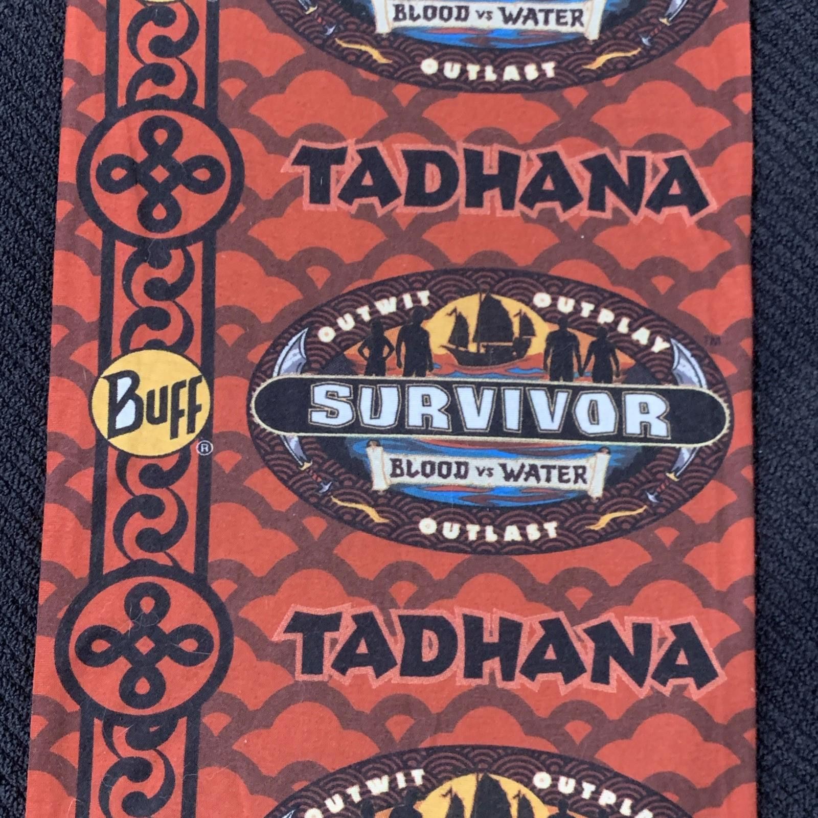 Other Survivor Blood vs Water Tadhana Buff Red Season 27 MINT Size ONE SIZE - 7 Thumbnail