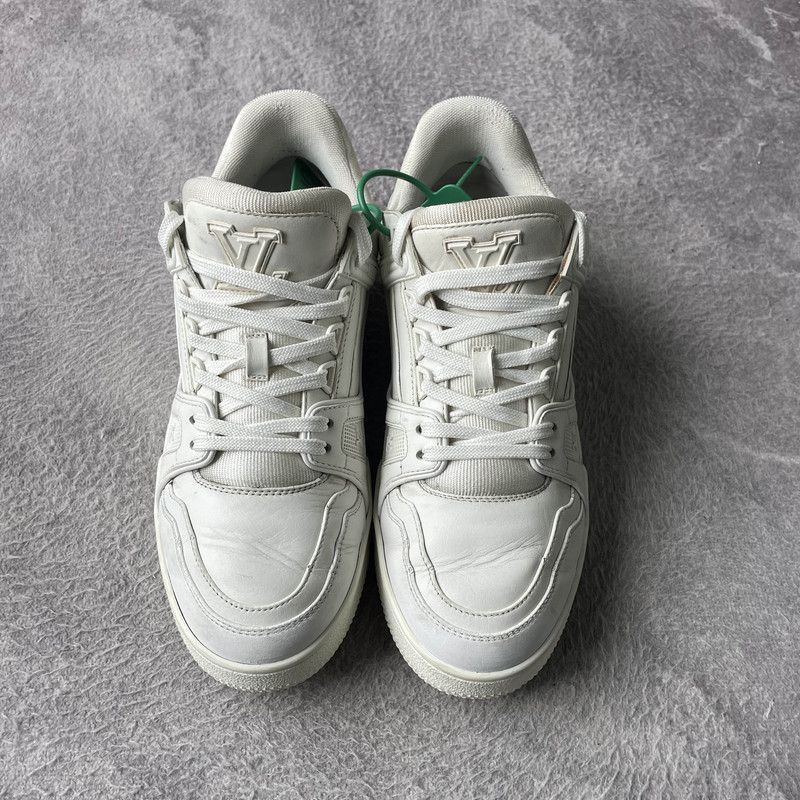 Louis Vuitton Louis Vuitton Classic Trainer Sneakers - Size US 8.5 / EU 41-42 - 2 Thumbnail