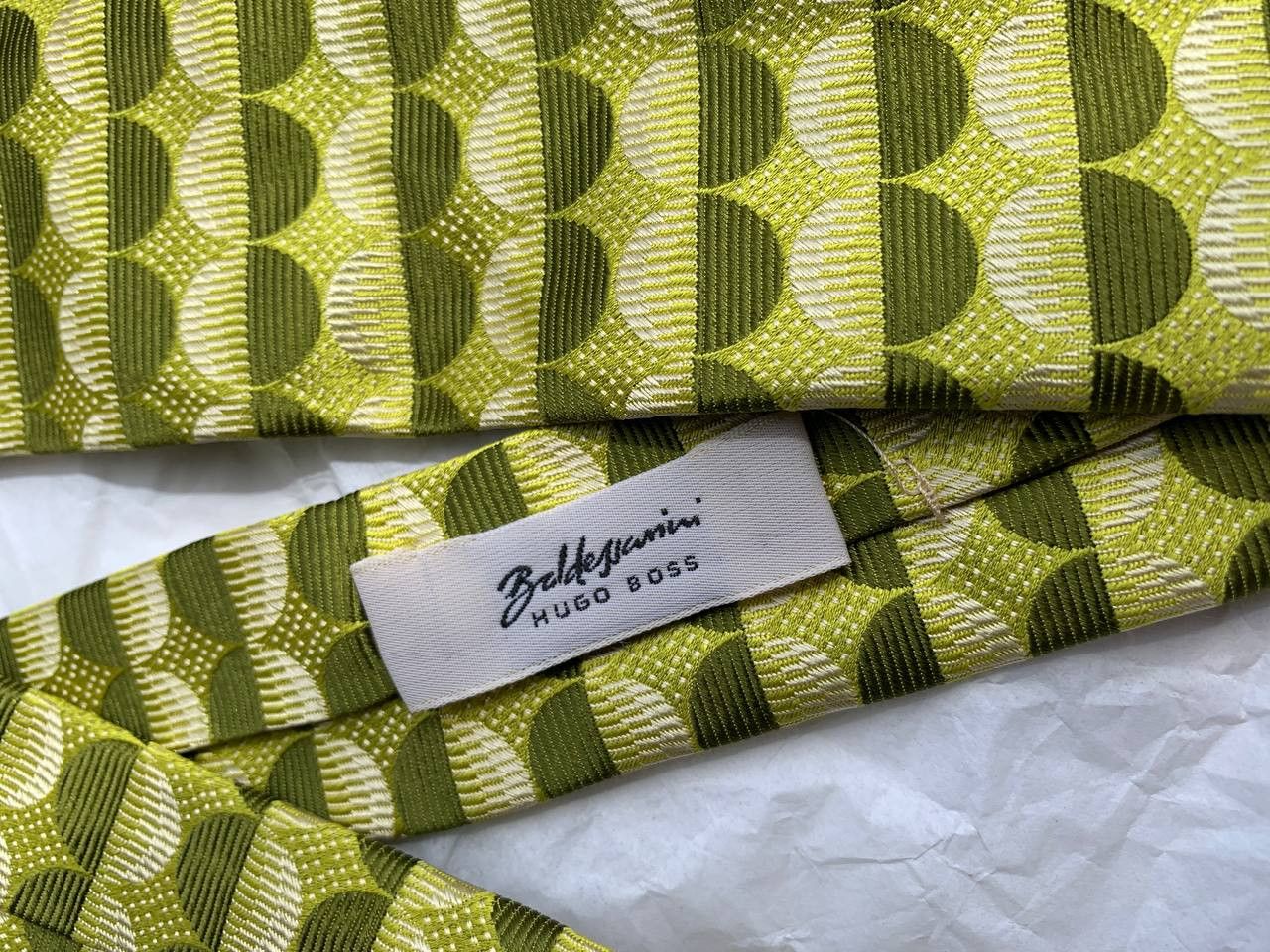 Baldessarini × Hugo Boss × Vintage Baldessarini Hugo Boss vintage yellow-green silken tie Size ONE SIZE - 6 Thumbnail