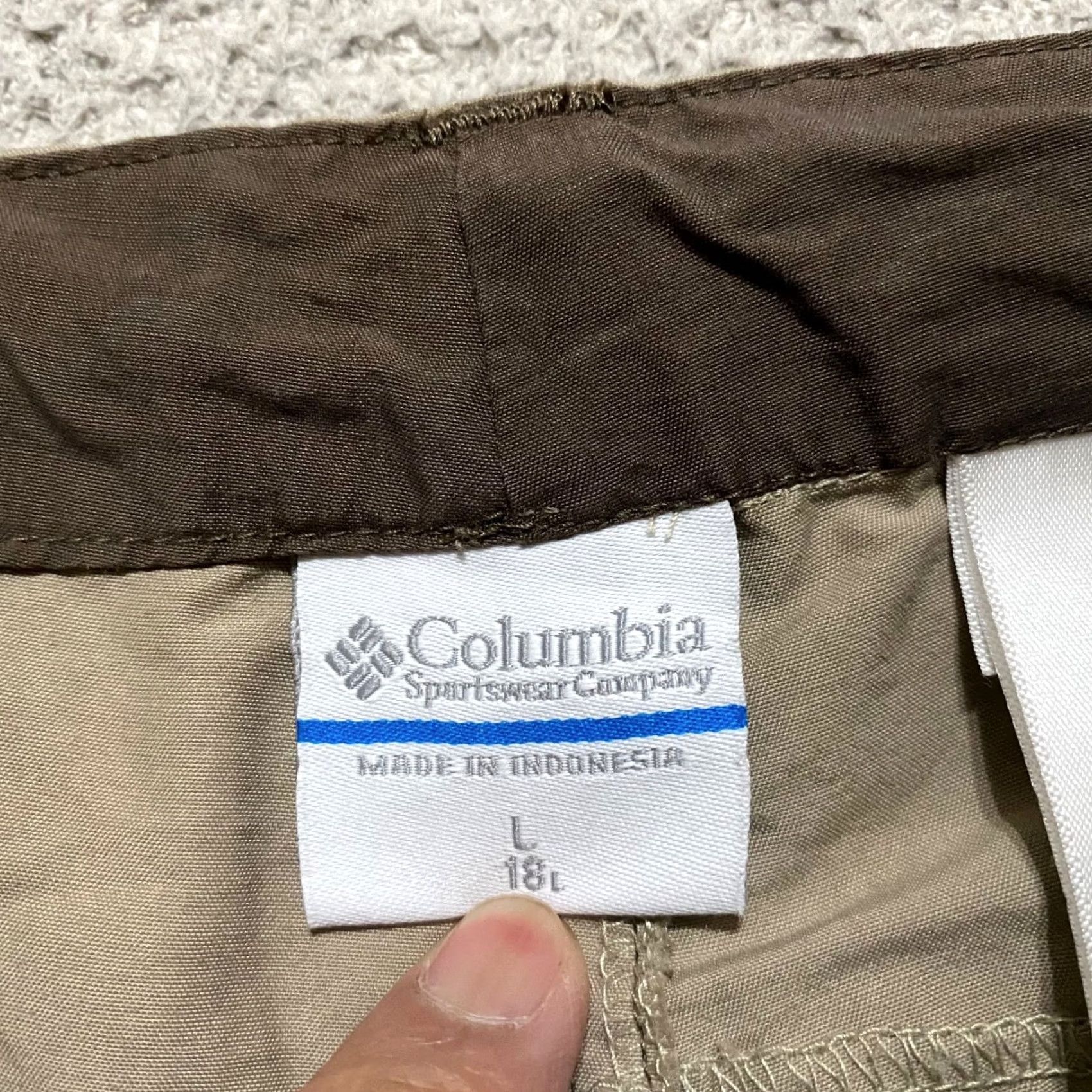Vintage Columbia Pants Womens L Beige Capri Outdoor Hiking Cotton Nylon Mid Rise Size 36" / US 14 / IT 50 - 3 Thumbnail