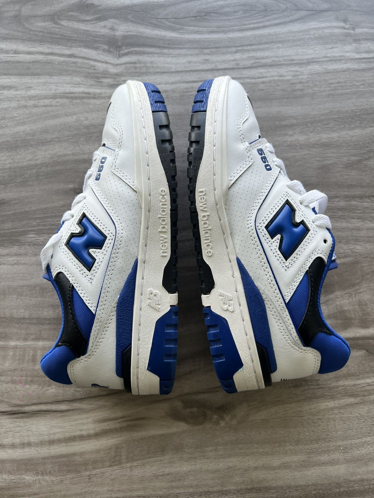 New Balance New Balance 550 White Team Royal Size 5.5 Men’s/ 7 Women’s Size US 5.5 / EU 38 - 2 Thumbnail