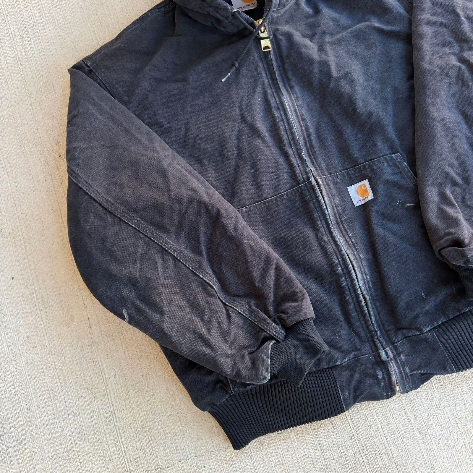 Carhartt × Vintage Carhartt J140 BLK faded black hooded work wear jacket Size US L / EU 52-54 / 3 - 4 Thumbnail