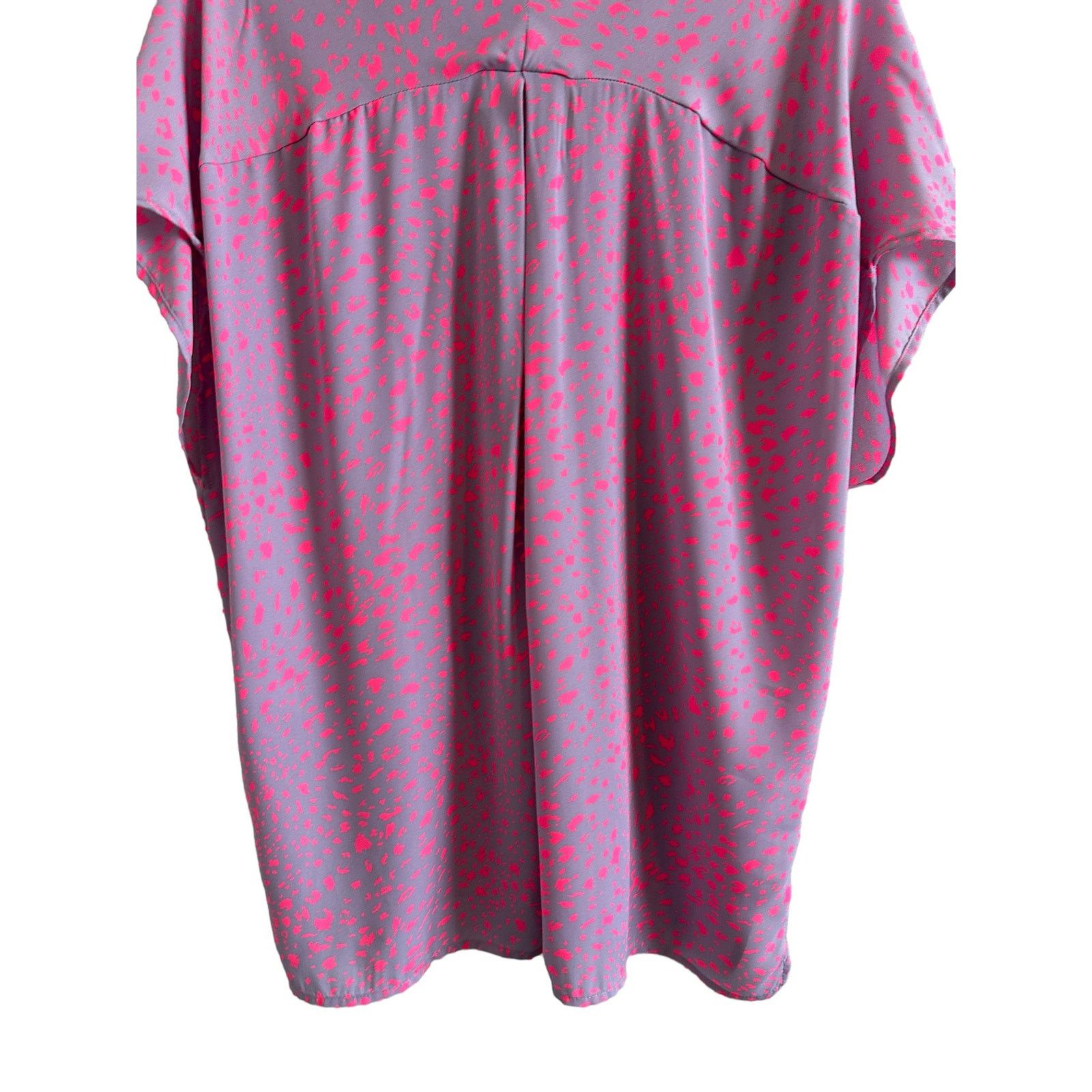 Other Adrienne Purple and Pink Cheetah V-Neck Short Sleeve Blouse Size S / US 4 / IT 40 - 12 Thumbnail