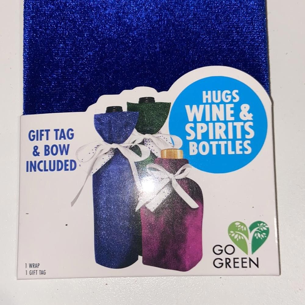 Designer NWT Blue Velvet Fabric Bottle Gift Wrappers Size ONE SIZE - 4 Thumbnail