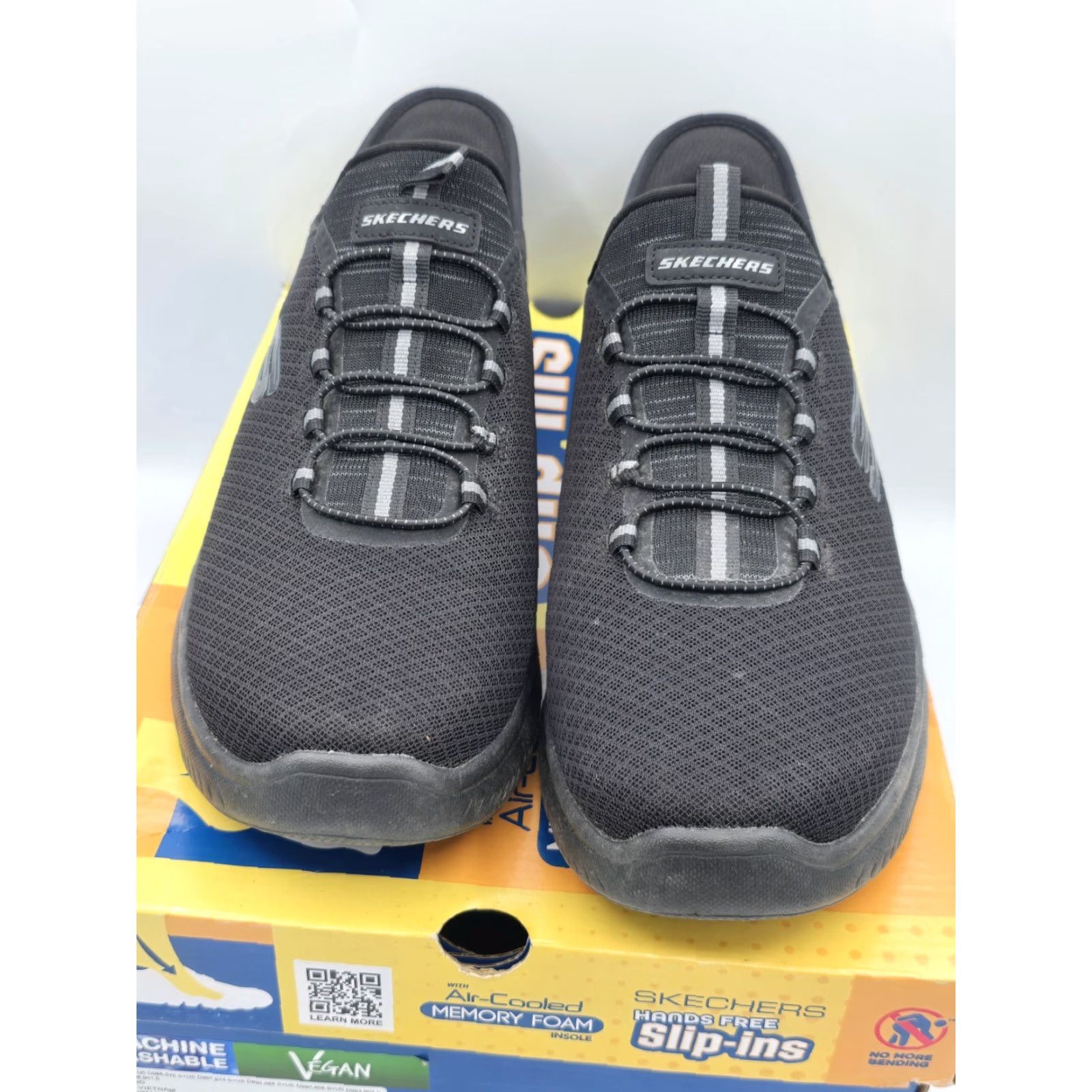 SKECHERS SKECHERS Man's Athleisure High Top Hands Free Slip Summits Black Sz 11 M Athletic Shoes Size US 11 / EU 44 - 4 Thumbnail