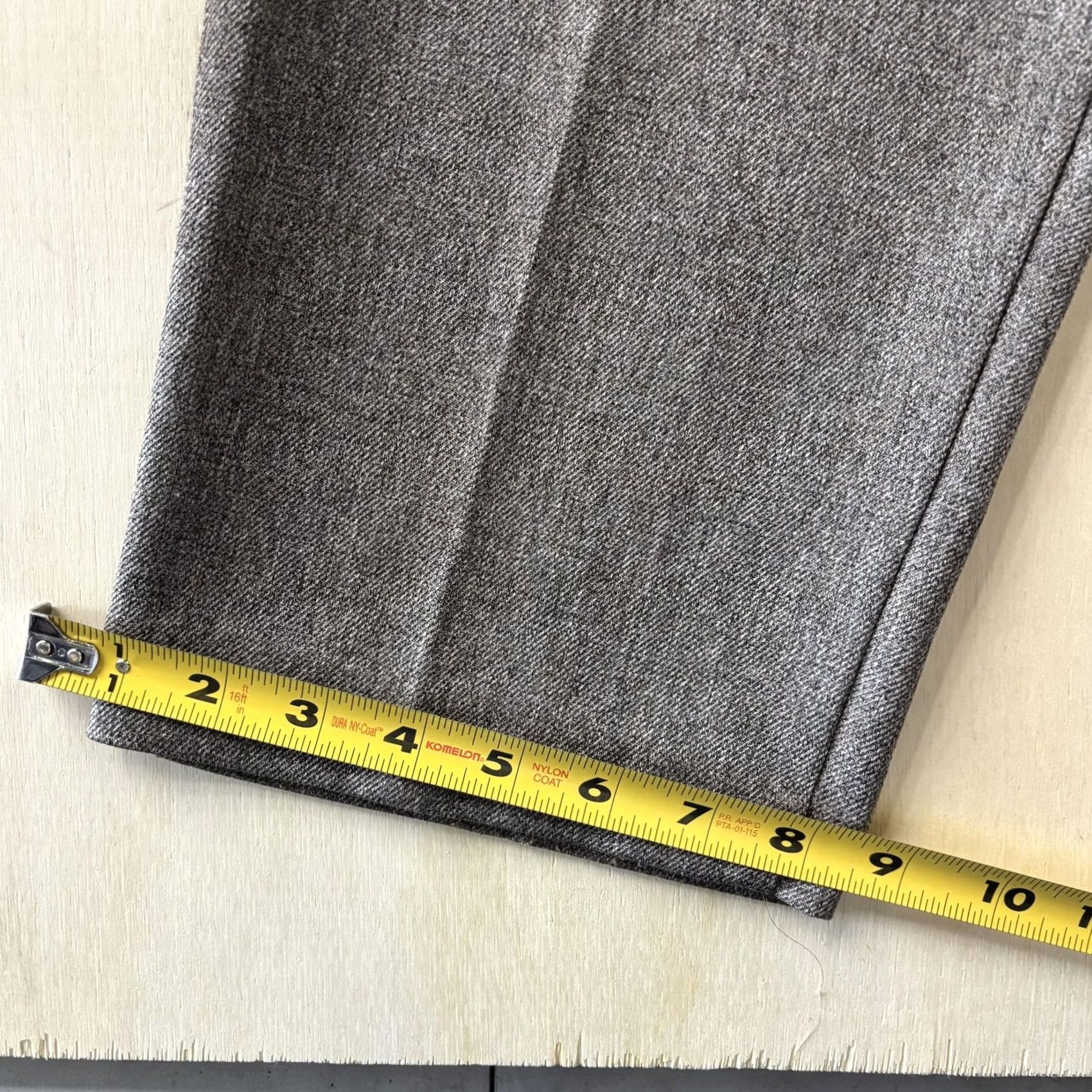 Vintage Vintage Alia Dress Pants Womens 28 Gray Tweed Tapered Leg Career Office Work Pants Dress Pants Womens Gray Tweed 90s Alia Womens Size 28" / US 6 / IT 42 - 6 Thumbnail