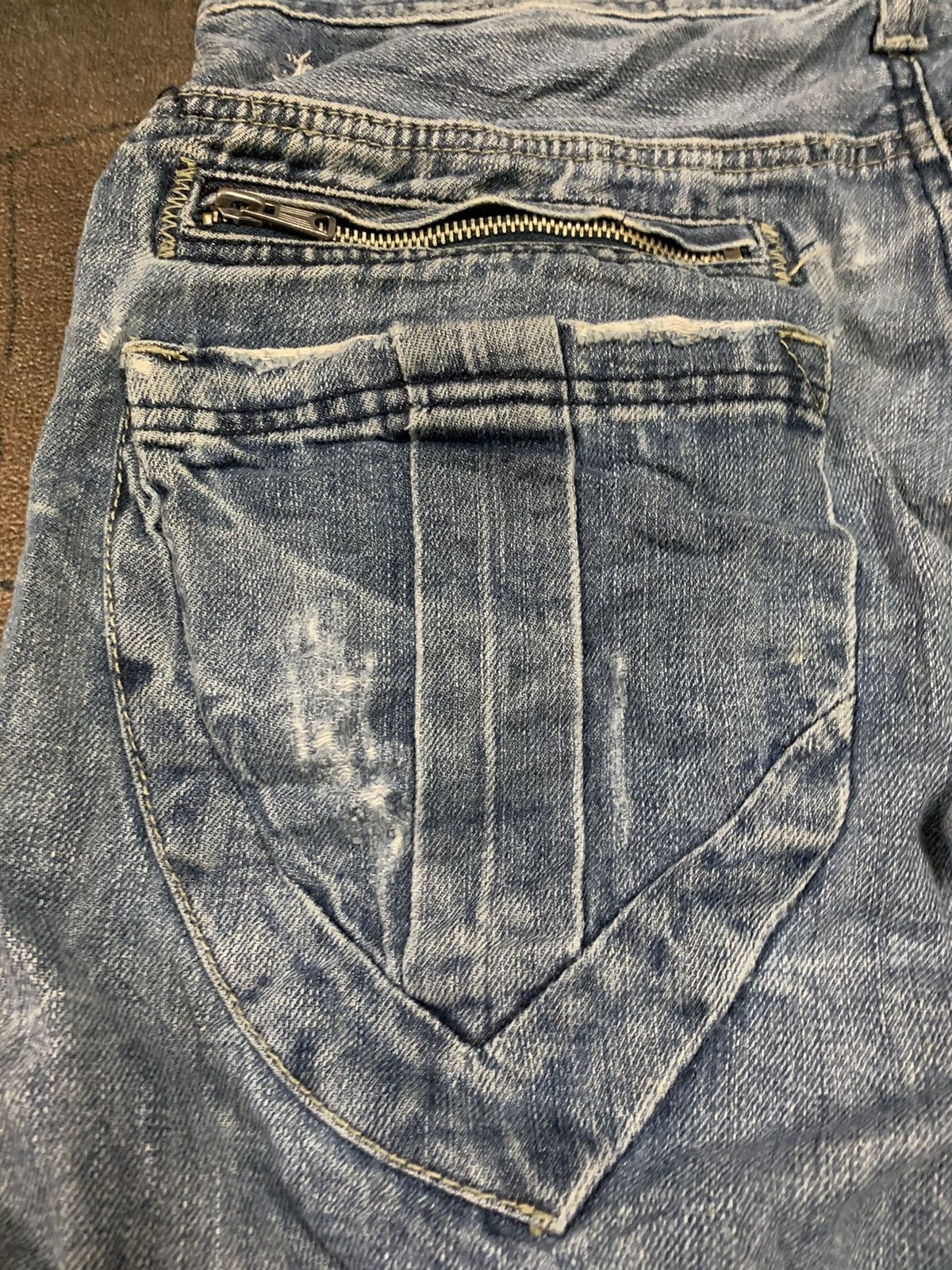 Japanese Brand DISTRESSED PUNK SLIM JEANS LOT OF BUTTON BY TAKESHY KUROSAWA Size US 31 - 16 Thumbnail
