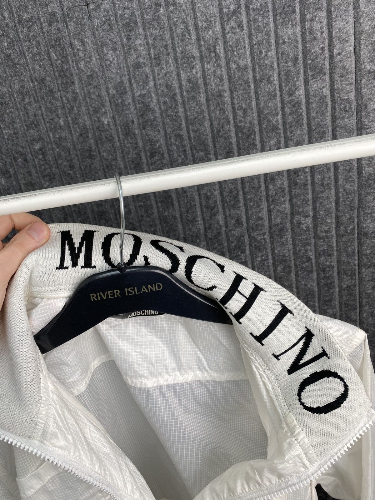 Love Moschino Love Moschino Women’s White Lightweight Jacket Zip Up Size M / US 6-8 / IT 42-44 - 11 Thumbnail