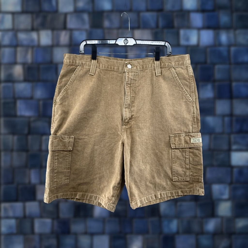 Wrangler Wrangler Hero Cargo Shorts Mens Brown 100% Cotton Canvas 60LGWDF Size 38 Size US 38 / EU 54 - 1 Thumbnail