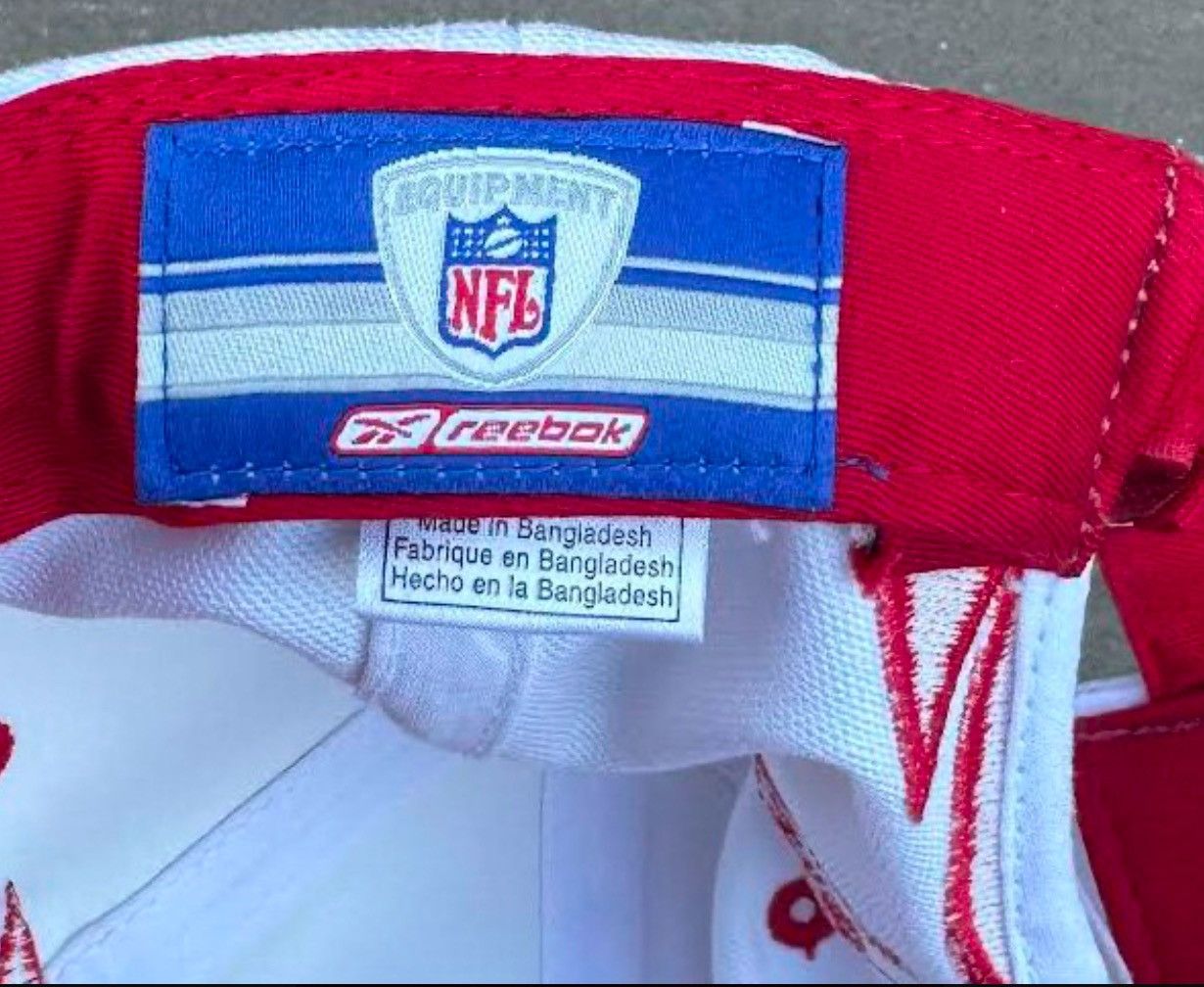 Reebok Vintage Reebok Sharktooth Tampa Bay Buccaneers Strapback Size ONE SIZE - 4 Thumbnail