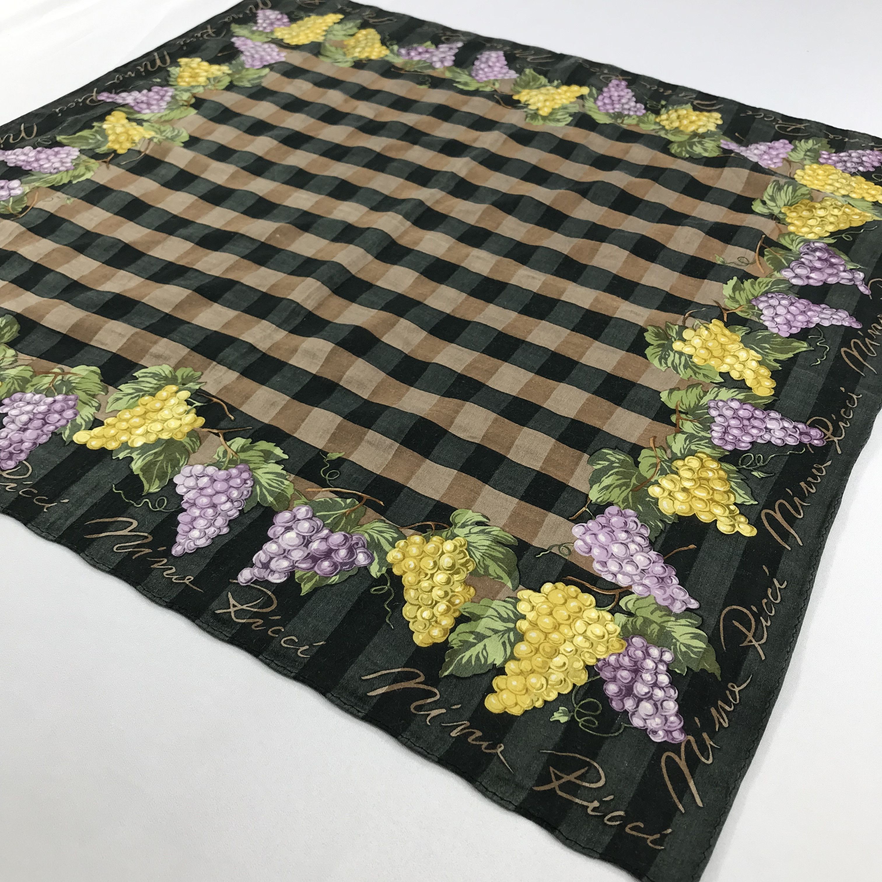 Nina Ricci × Vintage Nina Ricci Bandana / Handkerchief / Neckerchief - S2452 Size ONE SIZE - 2 Thumbnail
