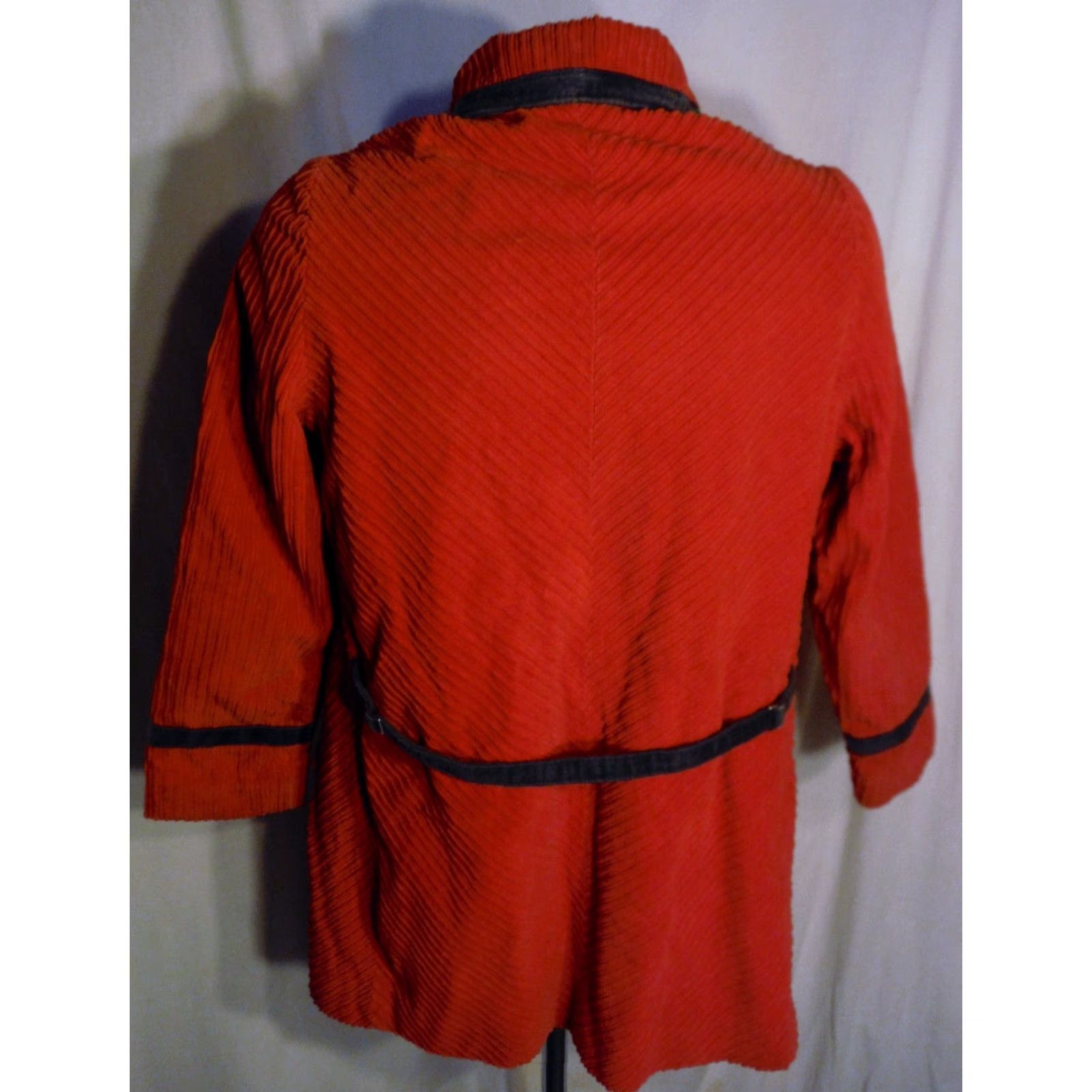 Vintage VINTAGE ILGWU Ladies M/L 1960s Corduroy Coat Fleece Lined Union Made USA Red Mens Size M / US 6-8 / IT 42-44 - 2 Thumbnail