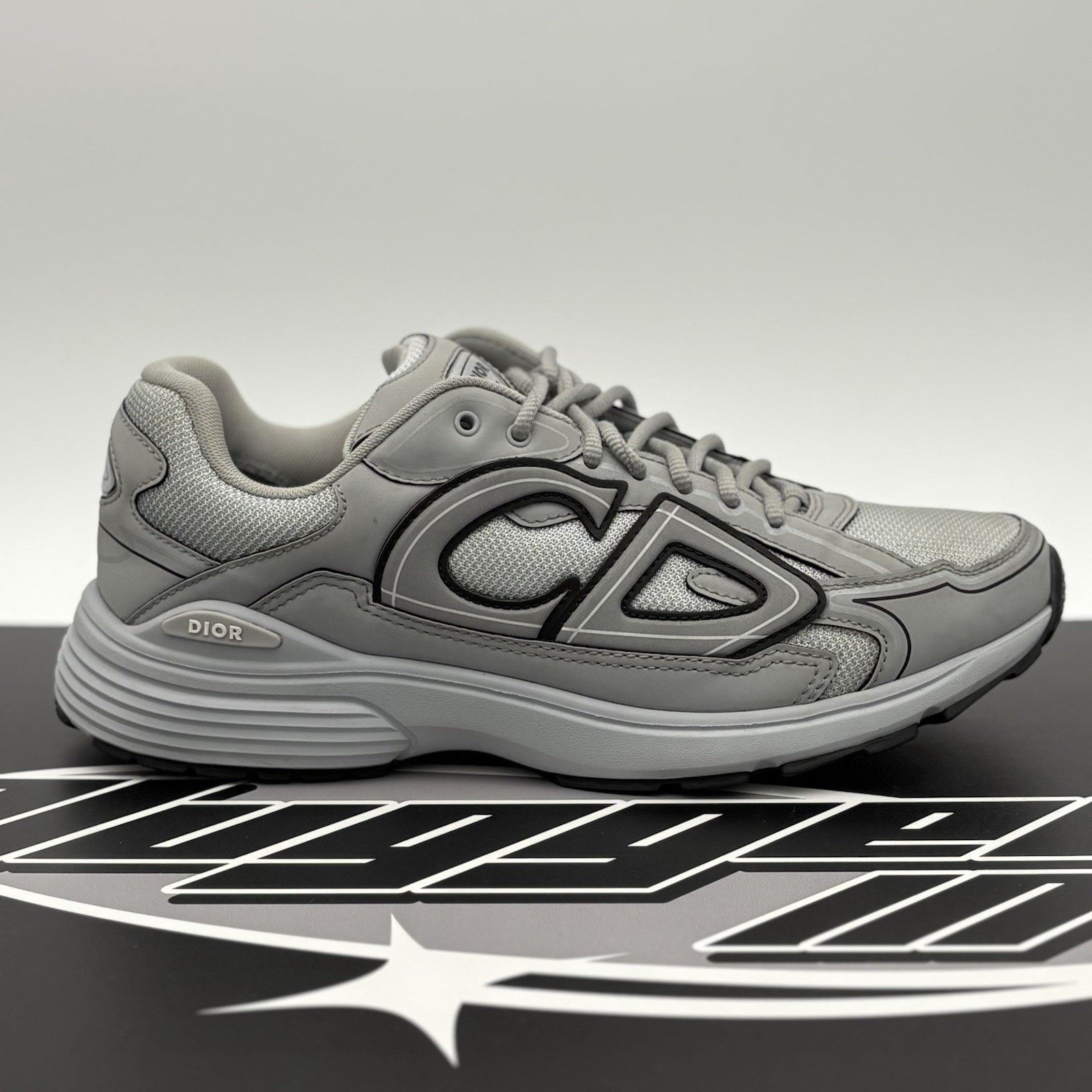 Dior B30 Reflective Sneaker ' Gray ' GREAT CONDITION!