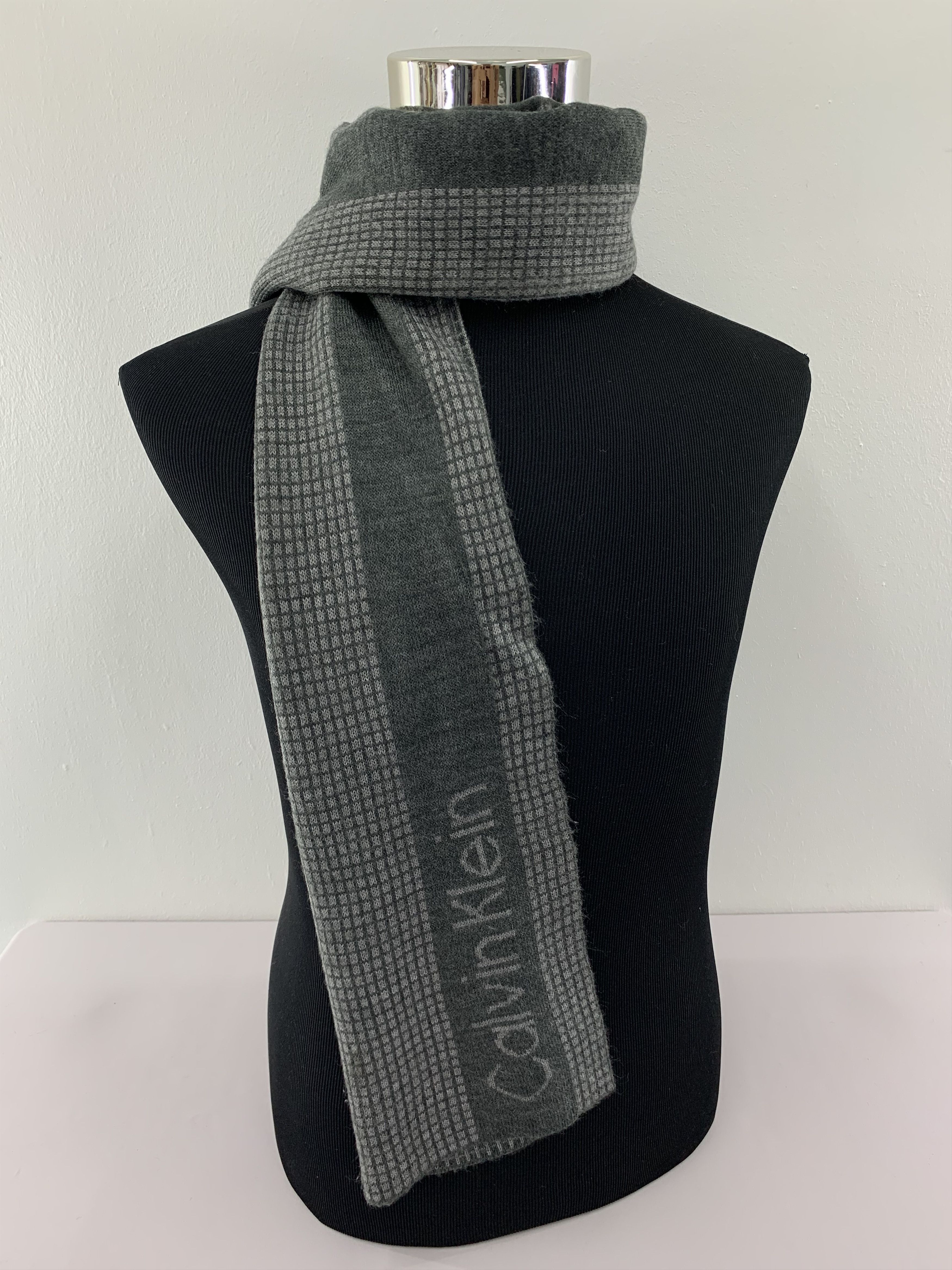 Calvin Klein Calvin Klein Scarf Wool Muffler Neck Wrap BL5156 Size ONE SIZE - 1 Thumbnail
