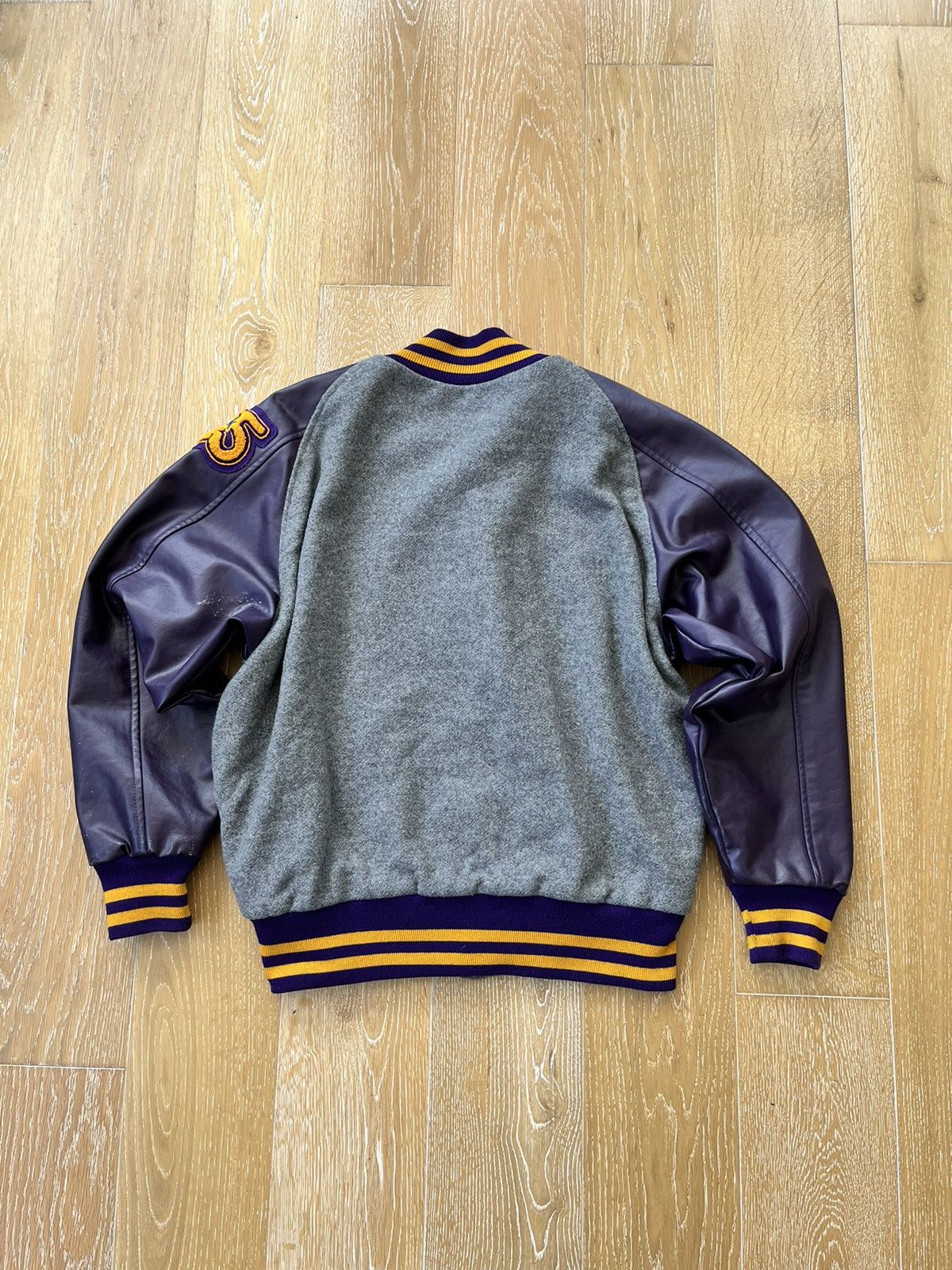 Vintage Purple Yellow 2005 Leather Varsity Jacket Size US L / EU 52-54 / 3 - 2 Thumbnail