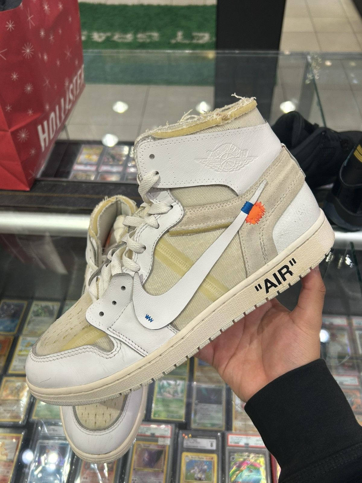Jordan Brand × Off-White Jordan 1 retro High Off-white Euro Size US 12 / EU 45 - 2 Thumbnail