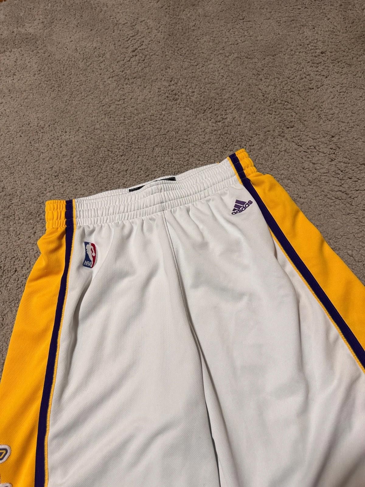 Adidas Adidas NBA x ‘Los Angeles Lakers’ Swingman Basketball Shorts Size US 32 / EU 48 - 2 Thumbnail