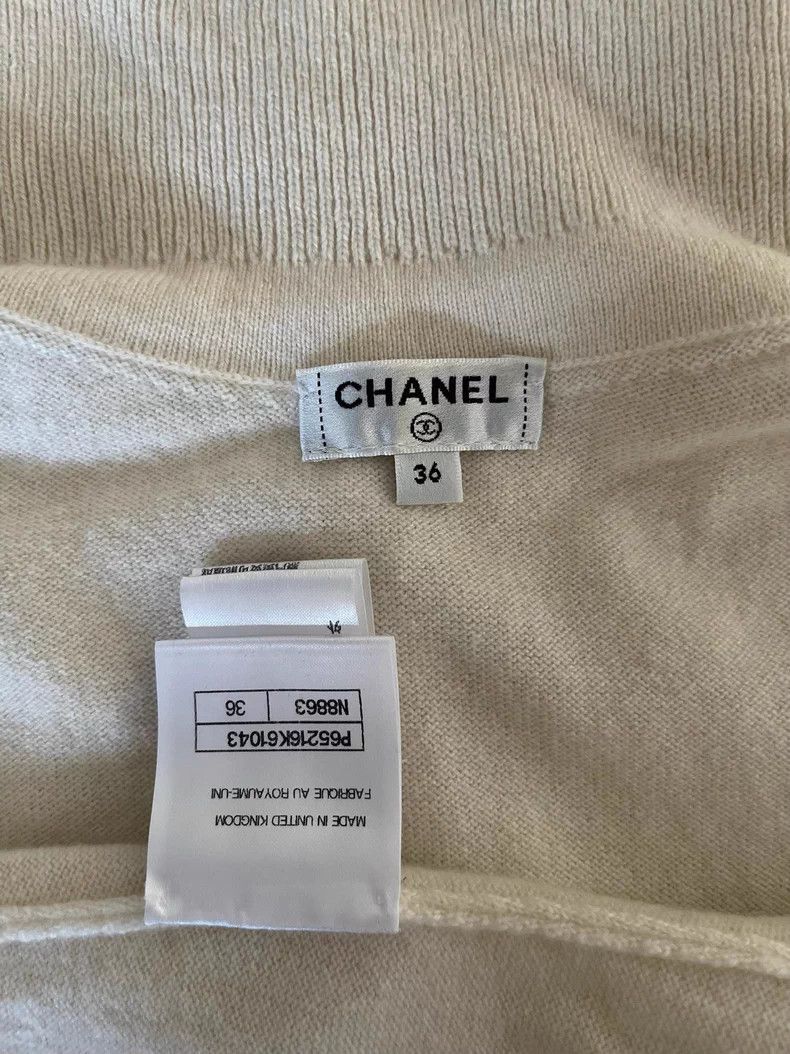 Chanel Chanel Beige cashmere pearl buckle short sleeves Size XS / US 0-2 / IT 36-38 - 3 Thumbnail