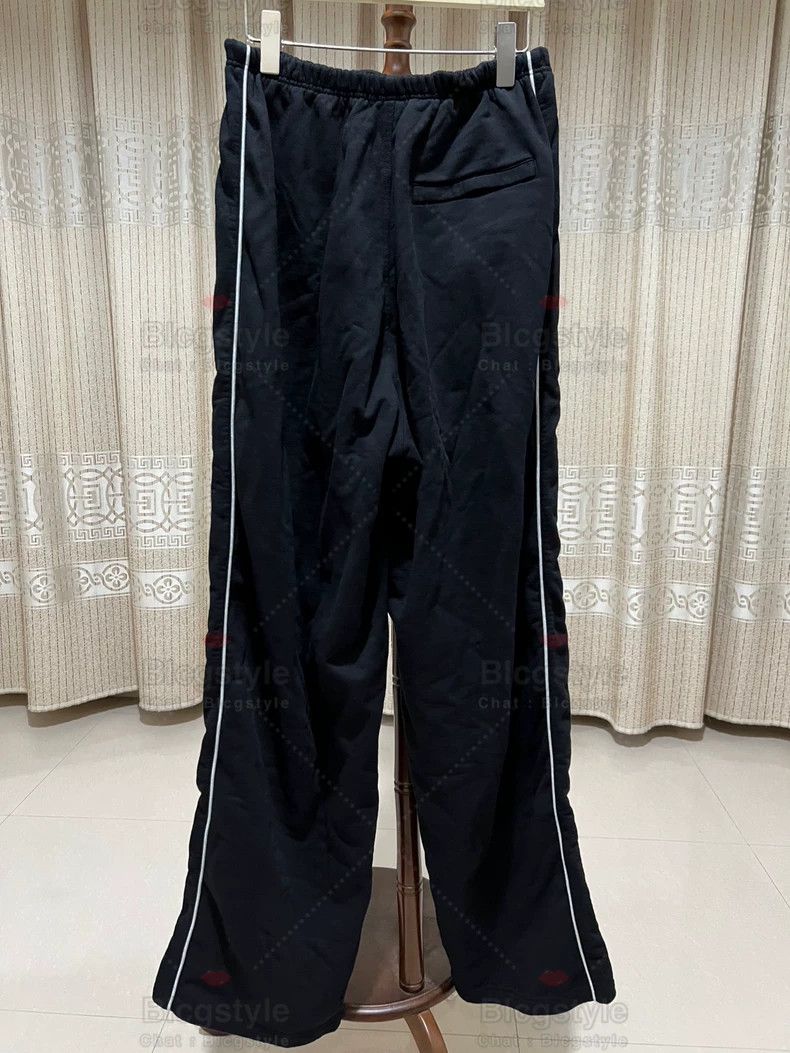 Balenciaga Balenciaga size XXS Embroidered Logo Wide-Leg Sports Sweat Size US 27 - 7 Thumbnail