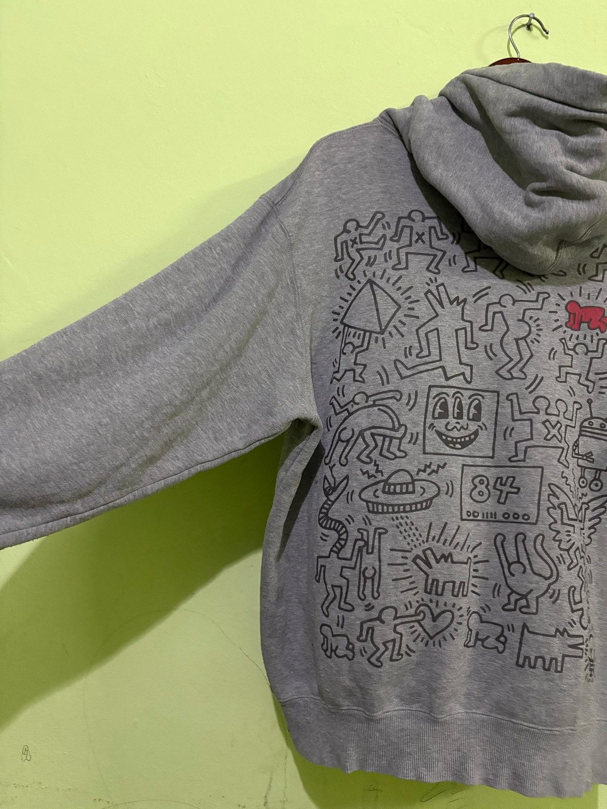 Keith Haring × Uniqlo Vintage Keith Haring Uniqlo Hoodie Pop Art Design Size US L / EU 52-54 / 3 - 6 Thumbnail