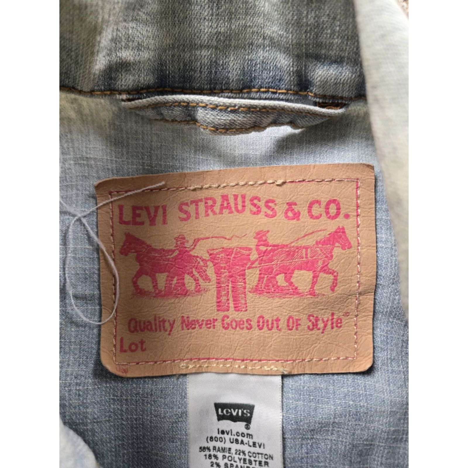 Levi's VINTAGE Levi’s Jacket Denim Blue Light Wash Medium Womens Regular Short Jacket Size M / US 6-8 / IT 42-44 - 7 Thumbnail