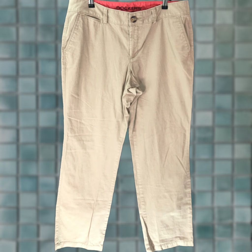 Dockers VINTAGE Dockers Women's Casual Tan Dress Pants Size 12 Regular Flat Front Straight 34X31 Classic Fit Machine Washable Size 34" / US 12 / IT 48 - 1 Thumbnail