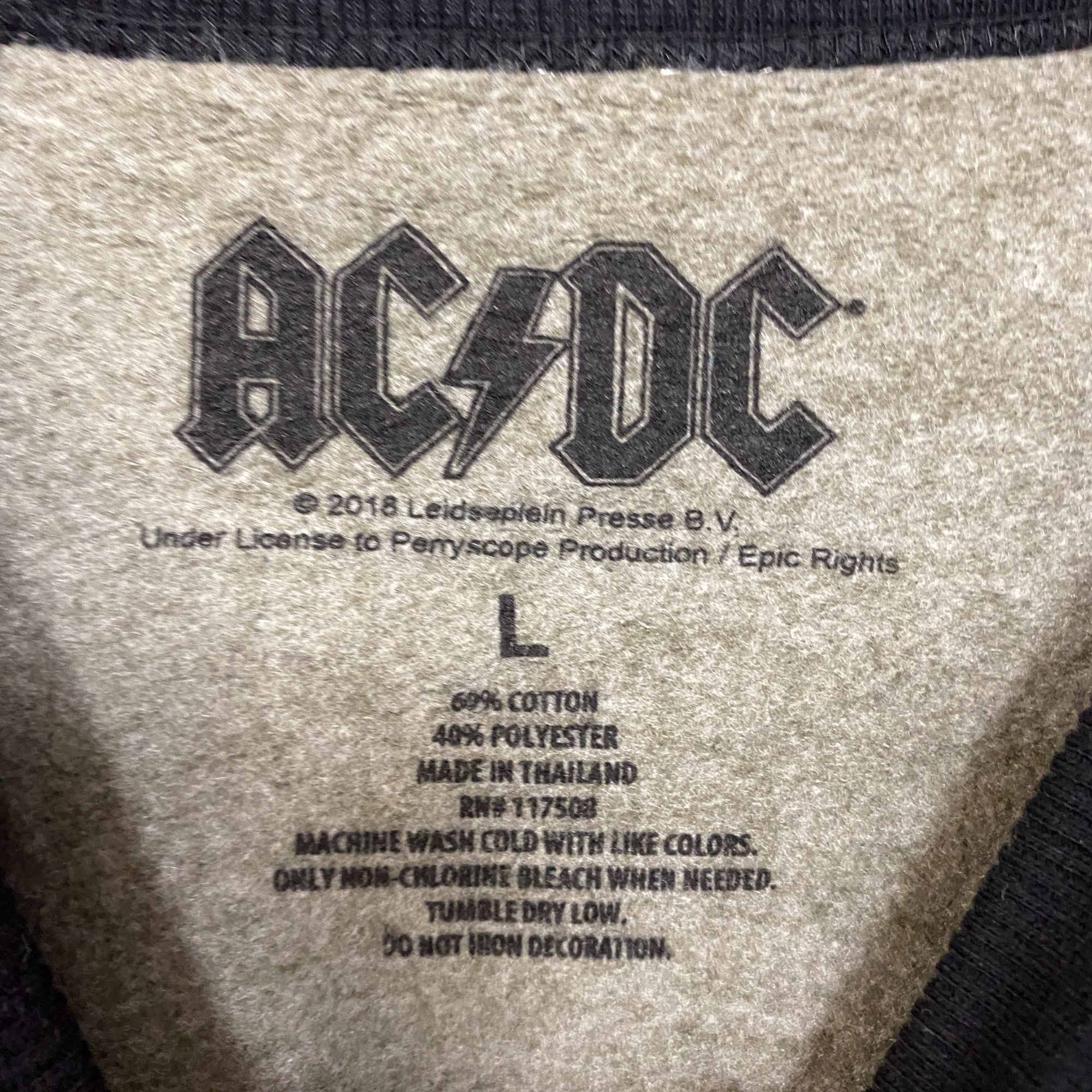 AC/DC AC/DC High Voltage Logo Band Crewneck Sweatshirt size Large Size US L / EU 52-54 / 3 - 4 Thumbnail