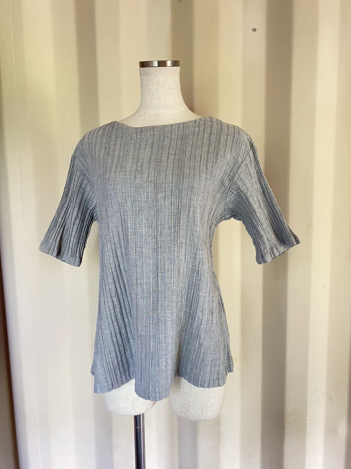 Issey Miyake Plantation Gray Pleated Blouse Size M / US 6-8 / IT 42-44 - 1 Thumbnail