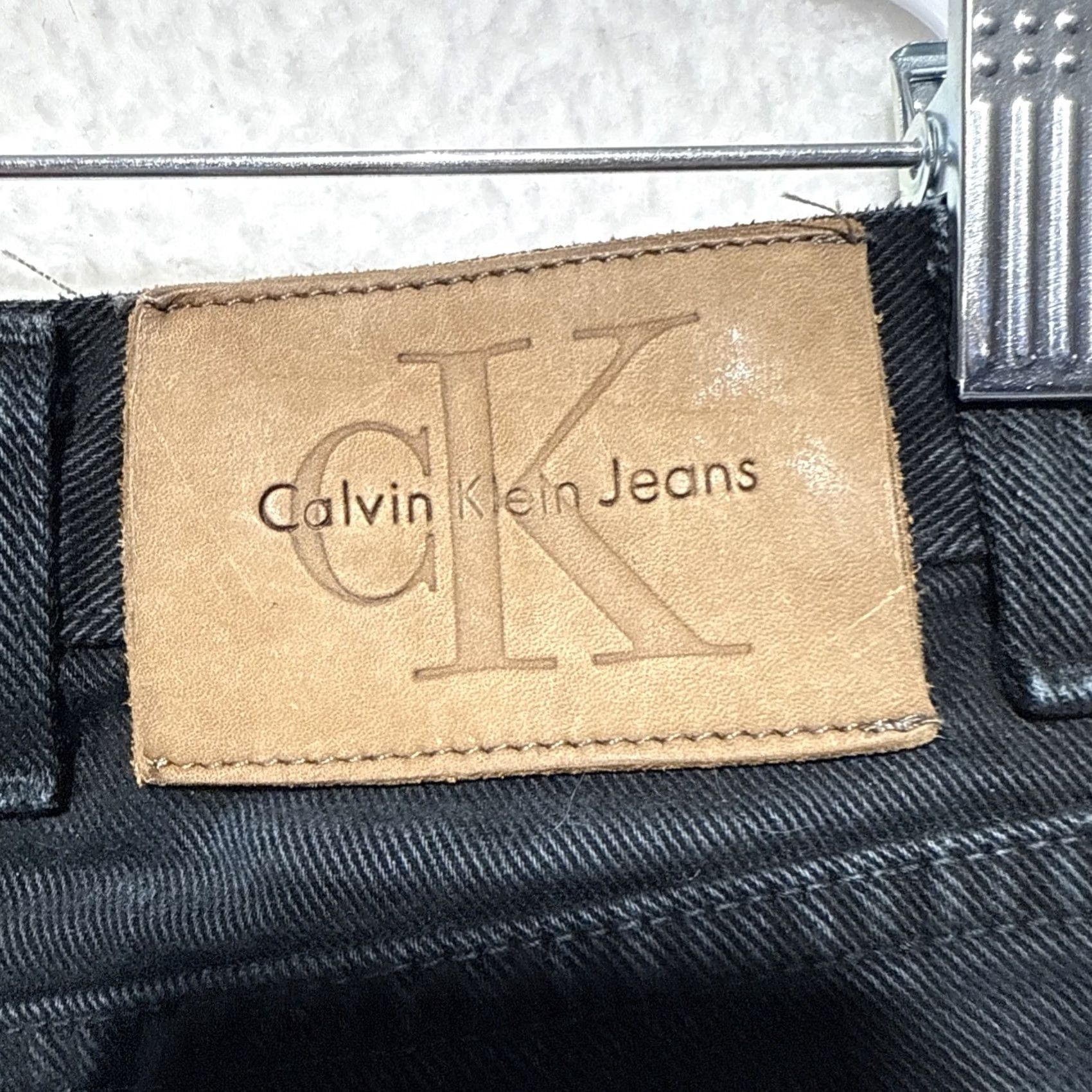 Calvin Klein VINTAGE Calvin Klein Jeans Men’s 5 Pocket Easy Fit Black Denim 34 x 27 90s Tapered Rise Mid 90s Denim Pockets Zip Button Dark Wash United States Size US 34 / EU 50 - 5 Thumbnail