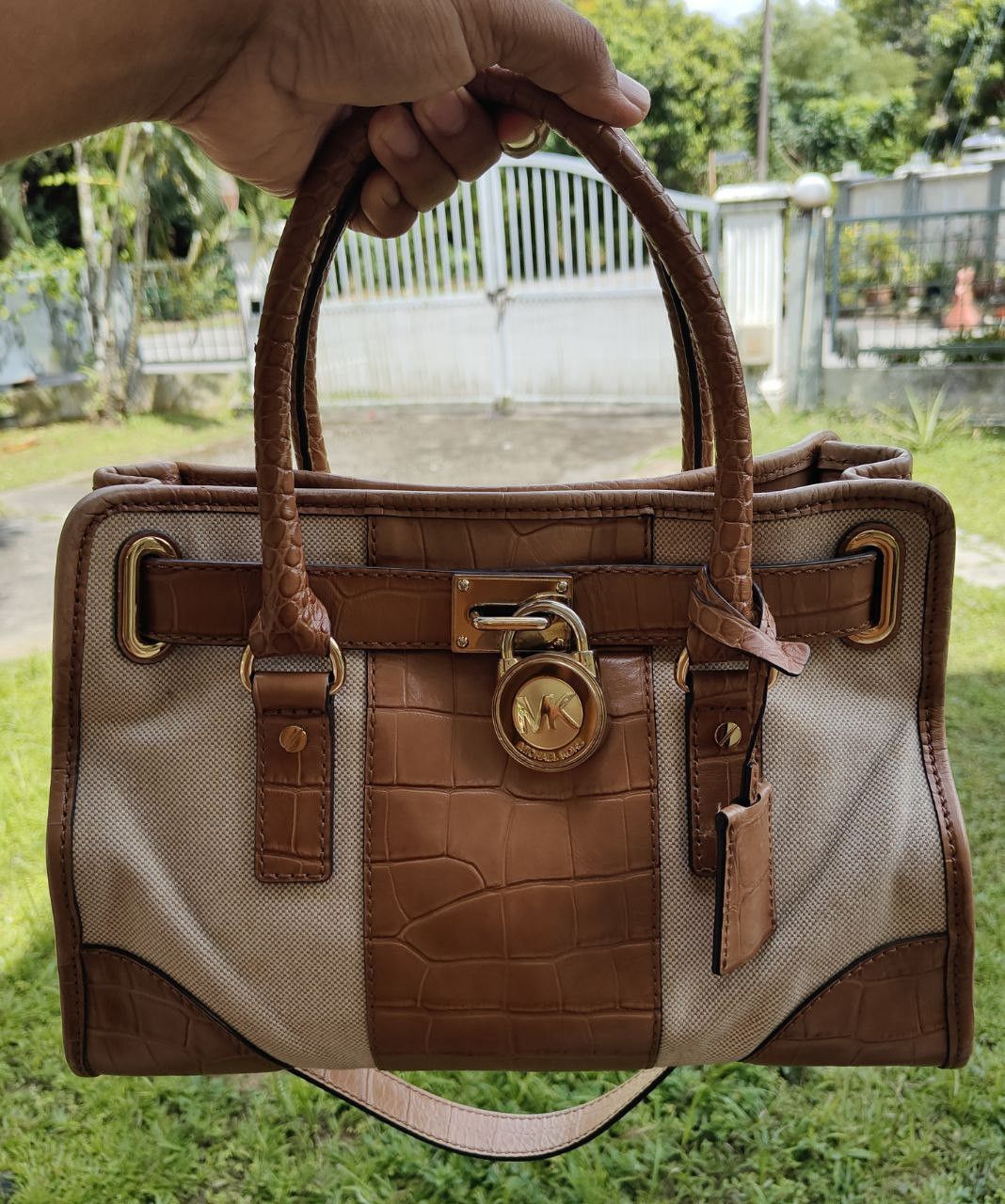 Michael Kors Michael Kors Hamilton Walnut Brown Leather Size ONE SIZE - 15 Thumbnail