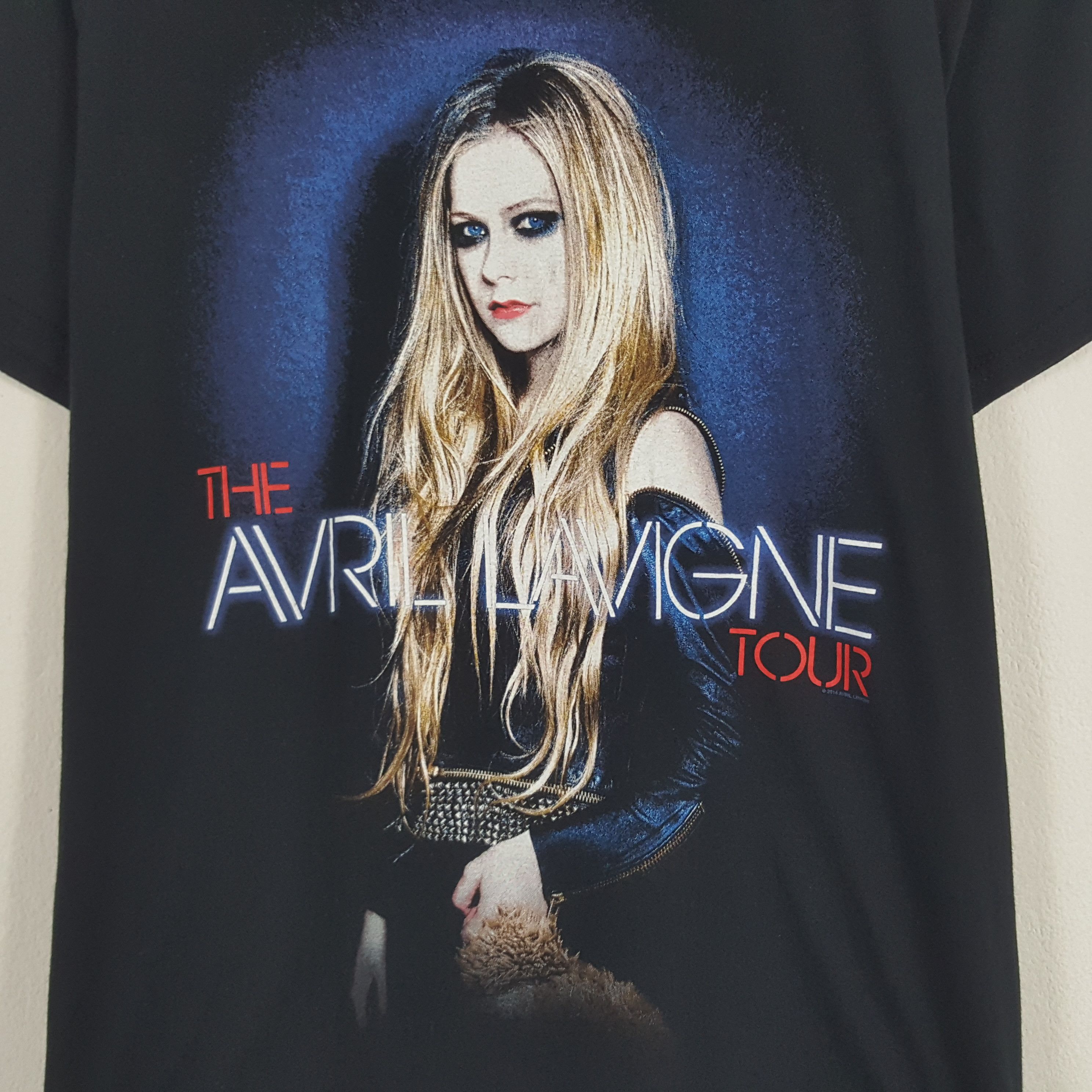 Band Tees × Vintage Vintage The Avril Lavigne Tour 2014 Tshirt Size US S / EU 44-46 / 1 - 2 Thumbnail