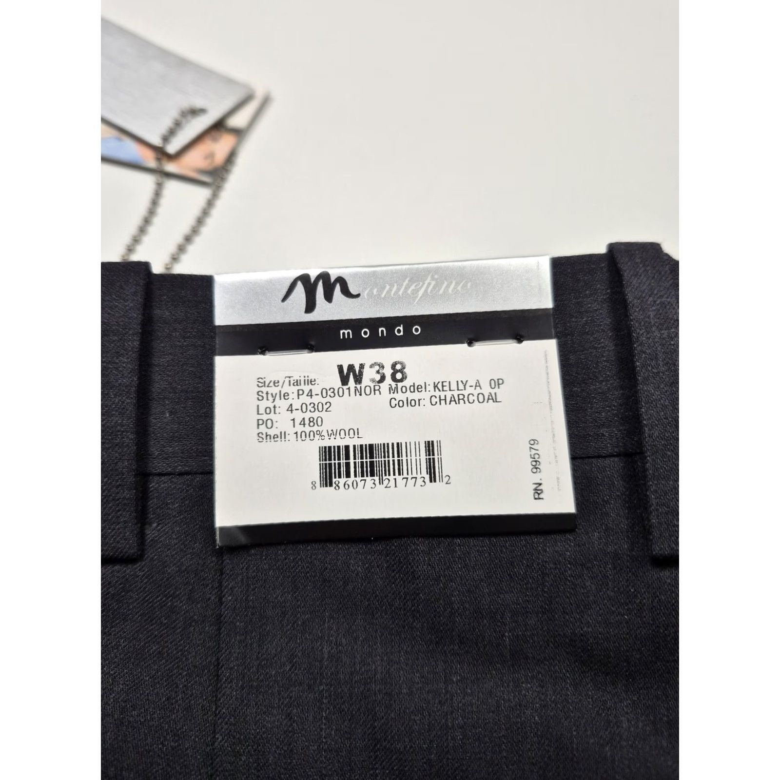 Vintage Montefino Mens Dress Pants 38x36 Gray Wool Pleated Unhemmed Super 120s NWT Mondo Wool/Polyester Dress Pants Mens Gray 38x36 Womens not applicable? Size US 38 / EU 54 - 6 Thumbnail
