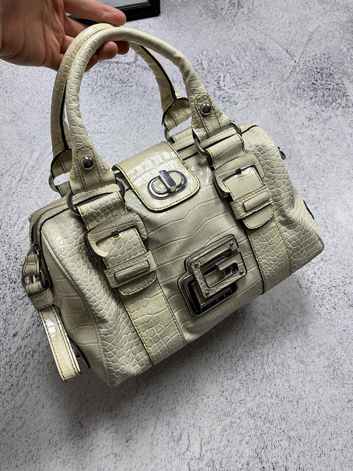 Guess Guess Vintage Buckle Logo Shoulder Bag 00’s Y2k Avant Garde Size ONE SIZE - 5 Thumbnail