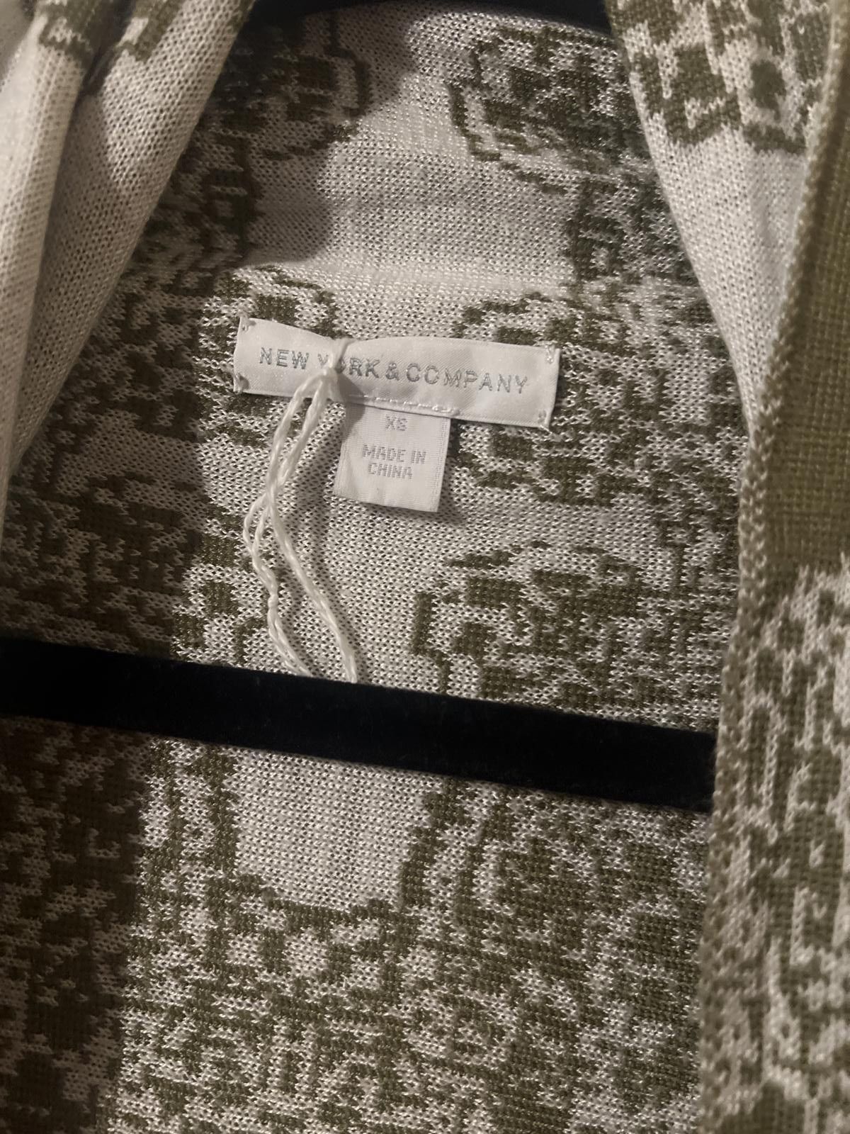 Other New York & Company Women's Olive Green Patterned Cardigan XS Size XS / US 0-2 / IT 36-38 - 3 Thumbnail