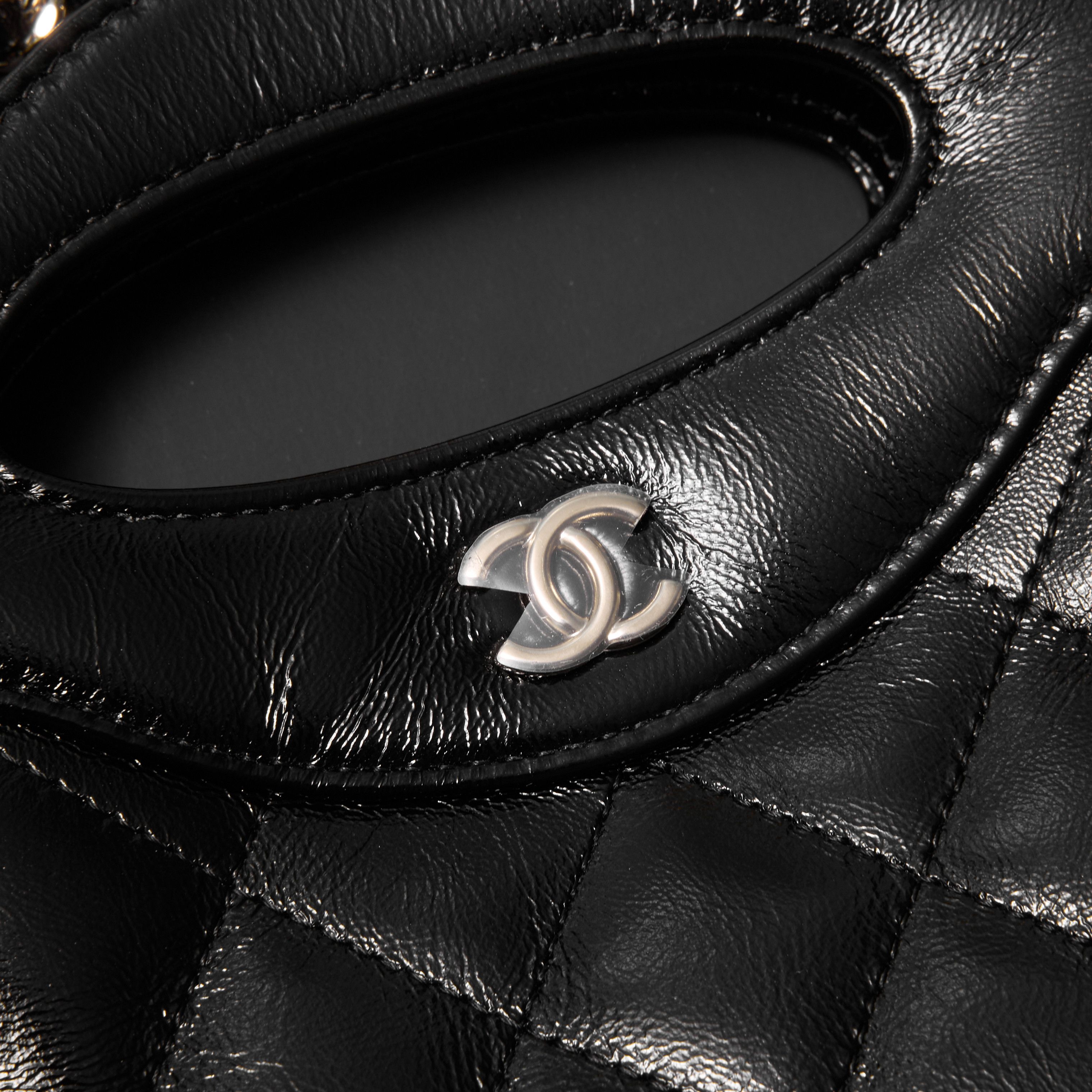 Chanel CHANEL 31 Nano Gold CC Logo Shiny Lambskin Chain Bag Size ONE SIZE - 3 Thumbnail