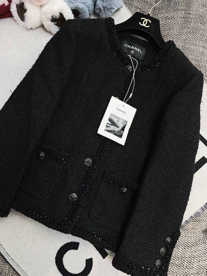 Chanel Chanel 25s black glitter classic round-neck braided jacket Size XS / US 0-2 / IT 36-38 - 7 Thumbnail