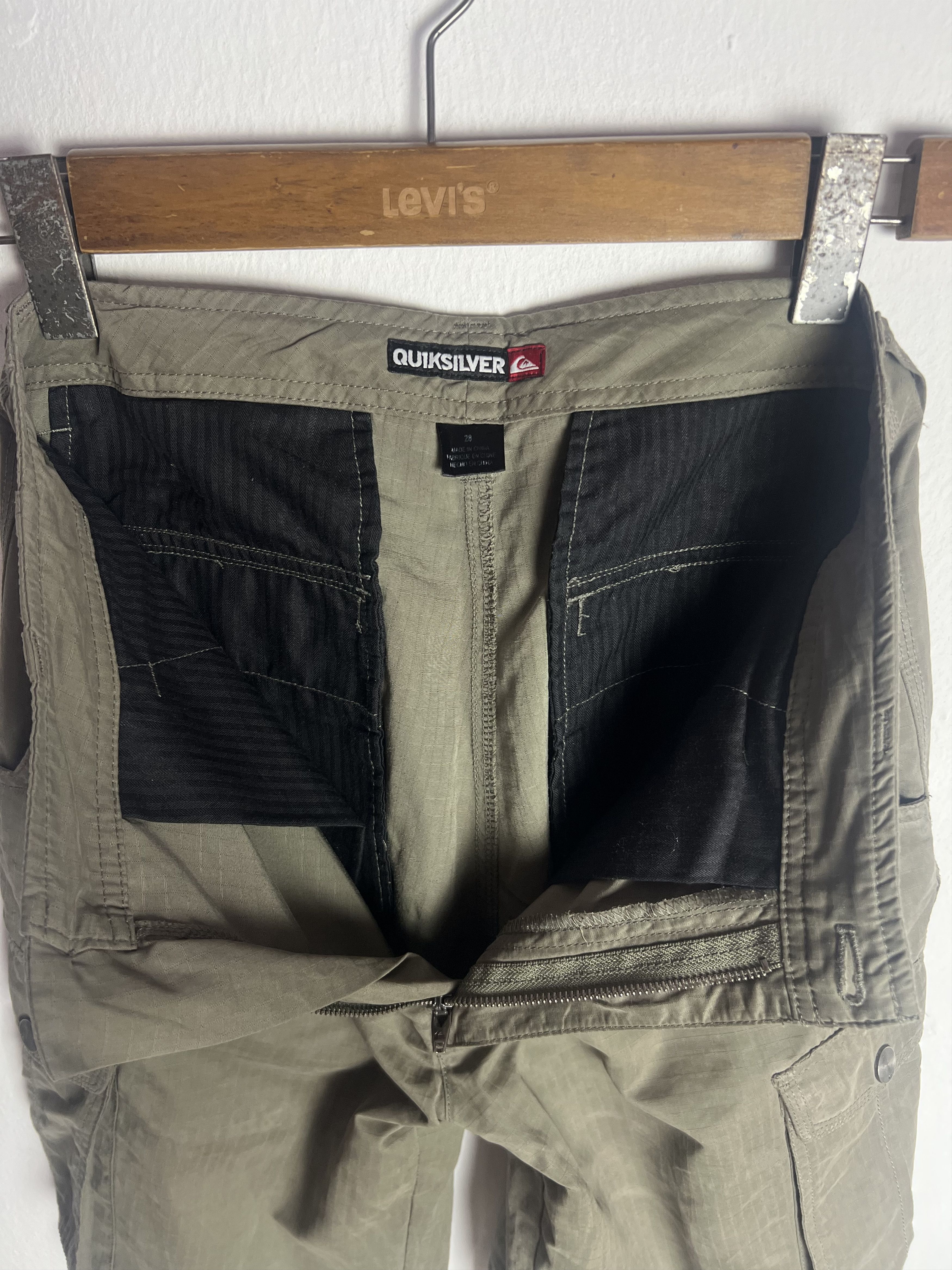 Quiksilver Quiksilver Cargo Short Size US 28 / EU 44 - 16 Thumbnail