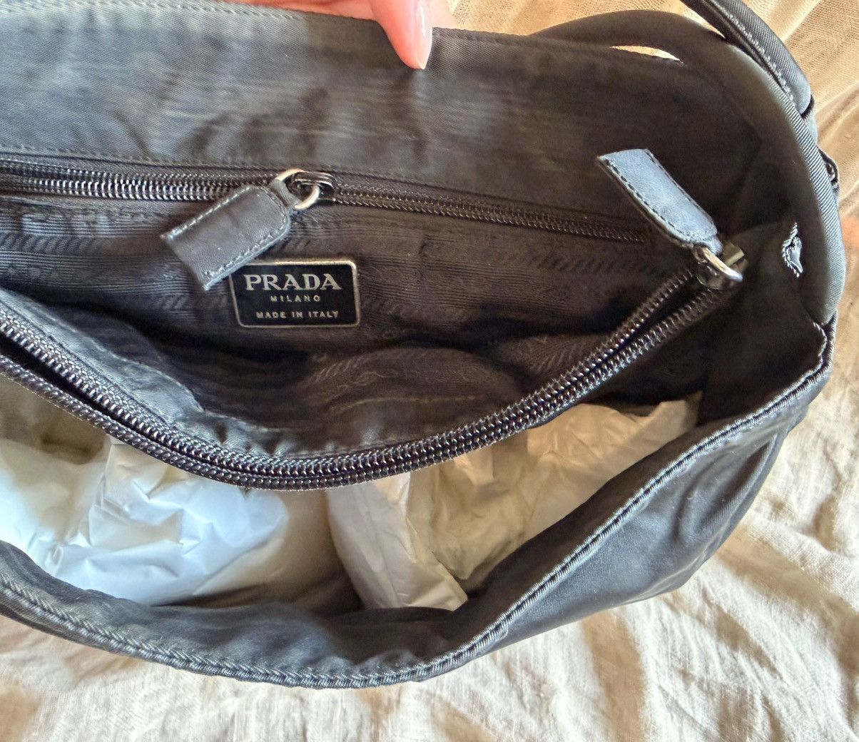Prada VINTAGE Prada Classic Black Tessuto Nylon Shoulder Bag Size ONE SIZE - 10 Thumbnail