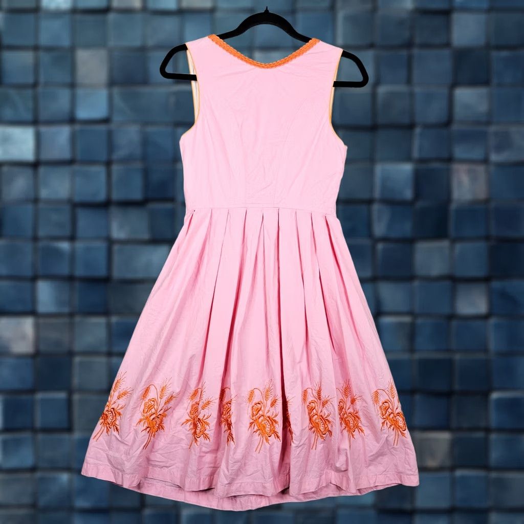 Pinko VINTAGE Oscar Trachten Dress Sleeveless Pink Embroidered Knee Length A-Line 34 Womens Size XXS / US 00 / IT 34 - 1 Thumbnail