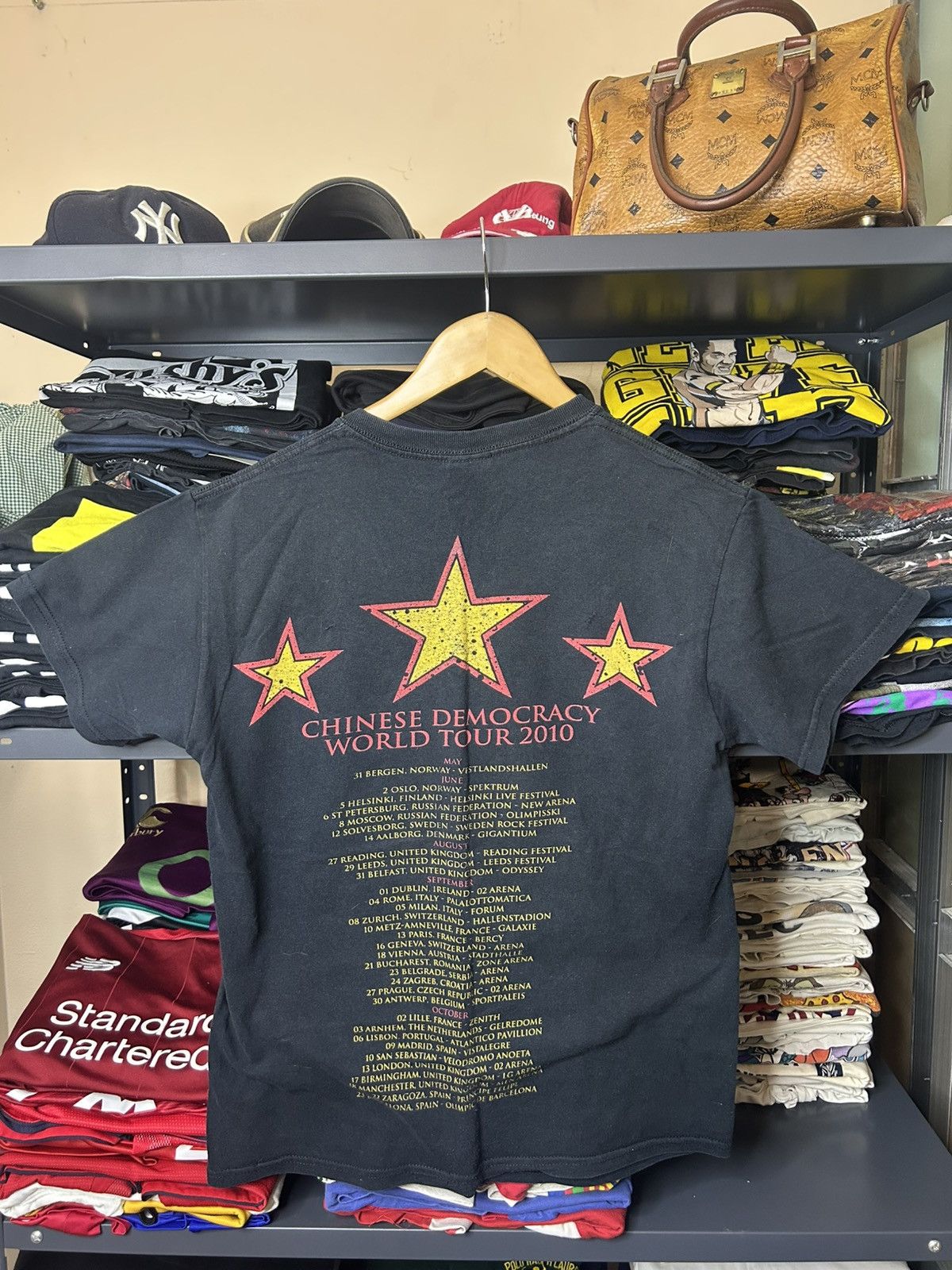 Band Tees Guns N’ Roses Chinese Democracy Tour 2010 Tee (Size S) Size US S / EU 44-46 / 1 - 2 Thumbnail