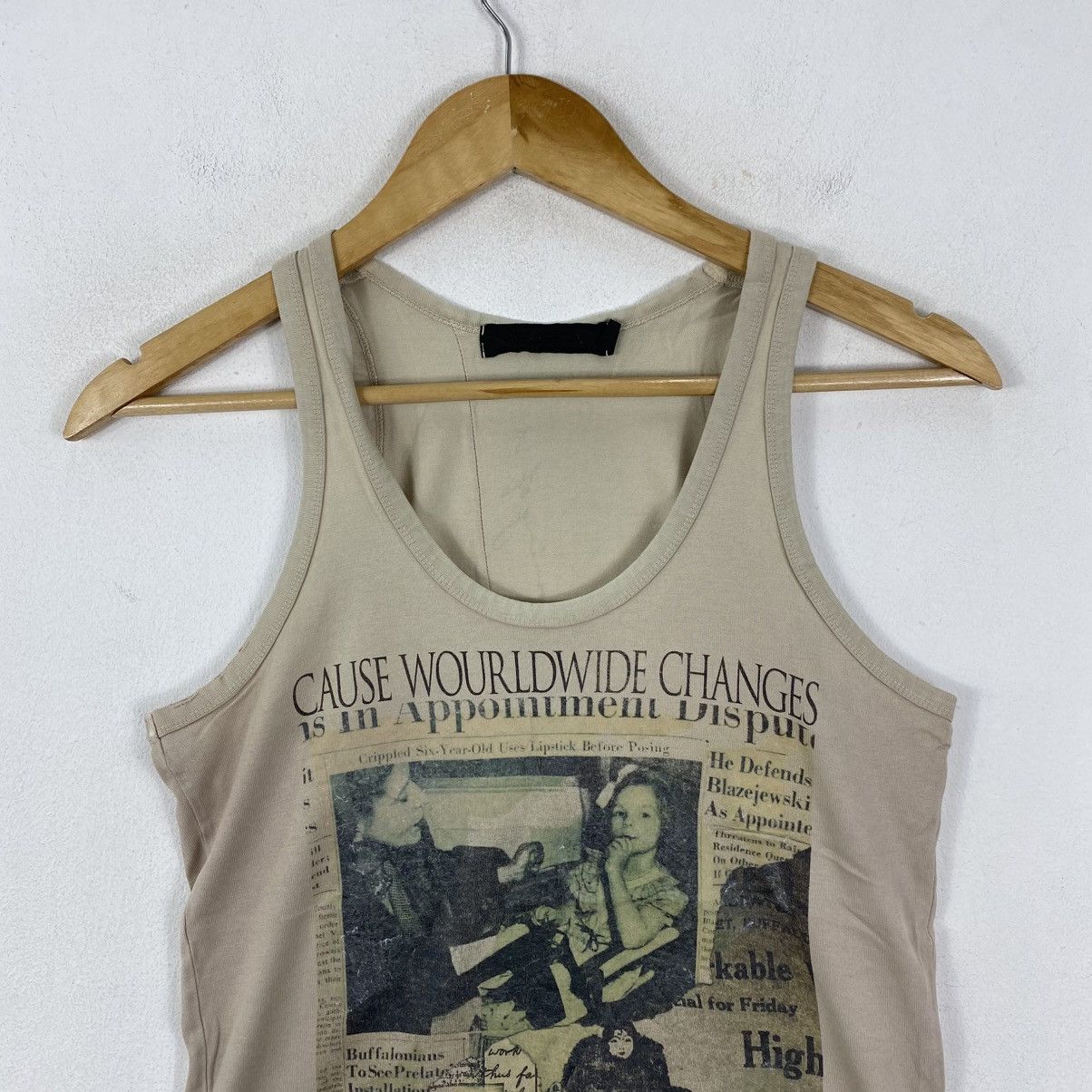 GOSTAR DE FUGA Japanese Archive Newspaper Print Tank Top Deconstructed S Size US S / EU 44-46 / 1 - 3 Thumbnail