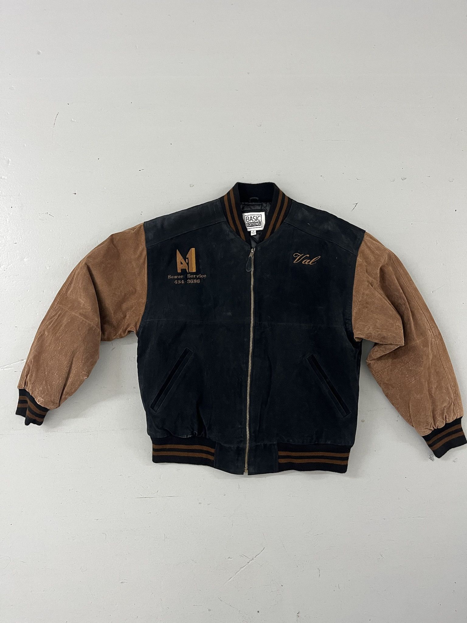 Leather Vintage 90s Suede Leather Bomber Jacket Val Sewer Service Leather Coat Size M Size US M / EU 48-50 / 2 - 1 Thumbnail