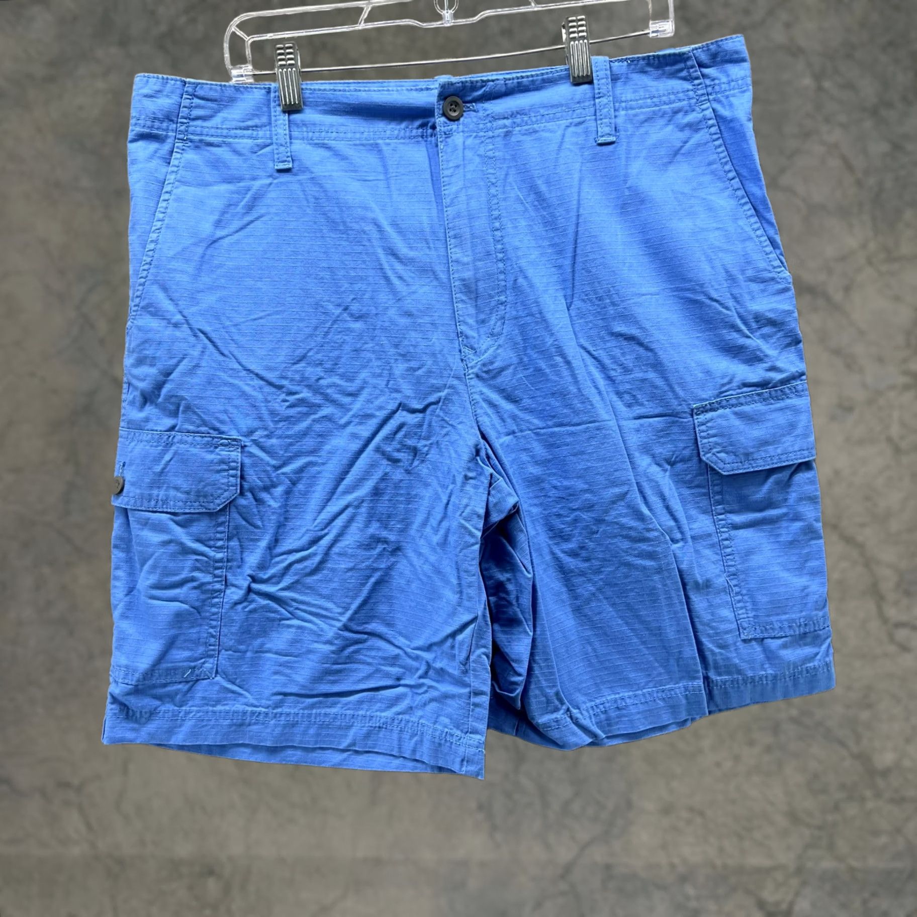 Izod Izod Cargo Shorts Mens 36 Blue 100% Cotton Pockets Casual Outdoor Walking Size US 36 / EU 52 - 1 Thumbnail