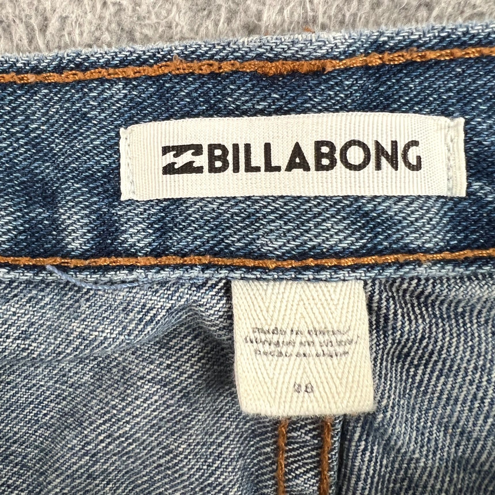 Billabong Billabong Women's Denim Cuffed High Waisted Shorts Size 28 Straight Leg Casual Blue 5-Pocket Womens Button Logo Vintage: No Size 29" - 7 Thumbnail