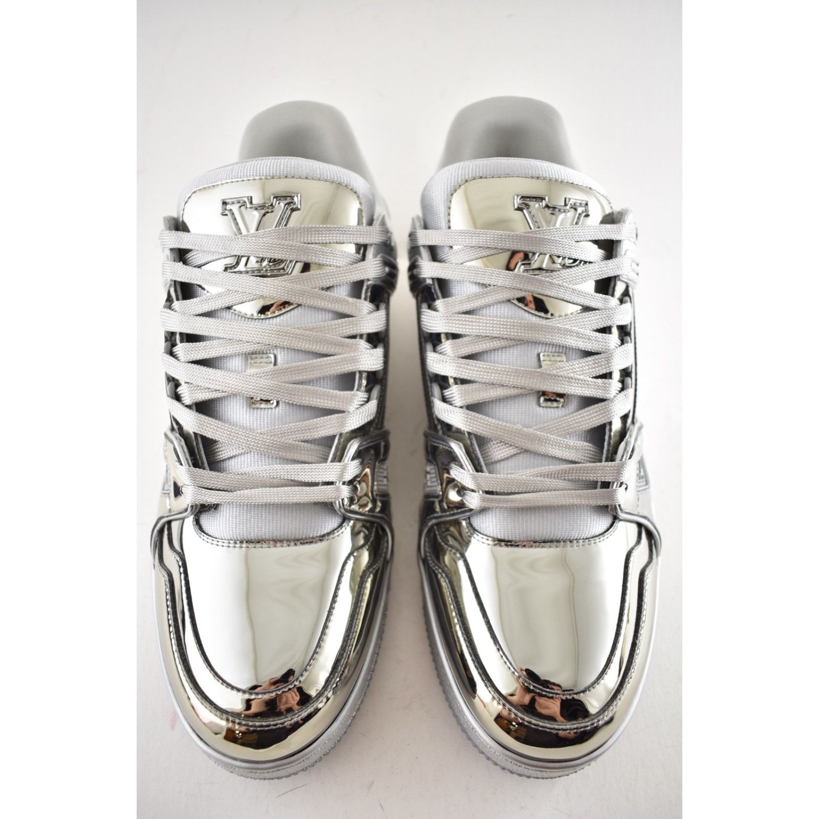 Louis Vuitton Louis Vuitton Chrome Metallic Mirror Silver Low Top Trainer Size US 9 / EU 42 - 9 Thumbnail