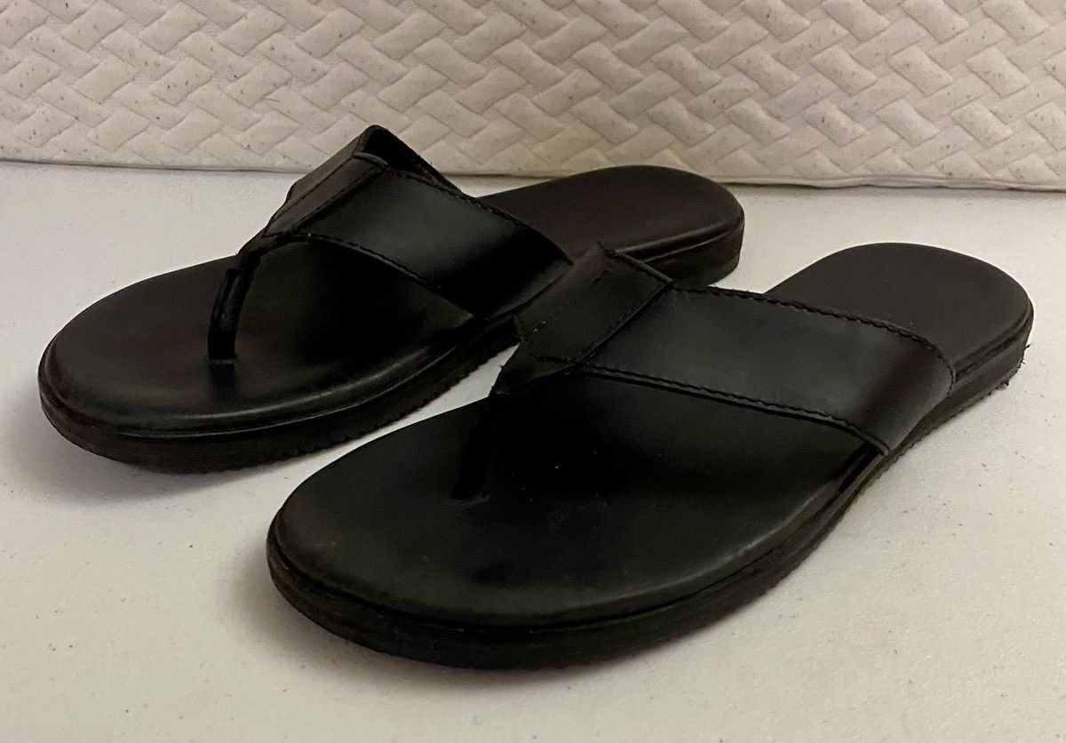 Allen Edmonds Allen Edmonds Black Leather Oscar Thong Sandals 11 D VGC Size US 11 / EU 44 - 15 Thumbnail