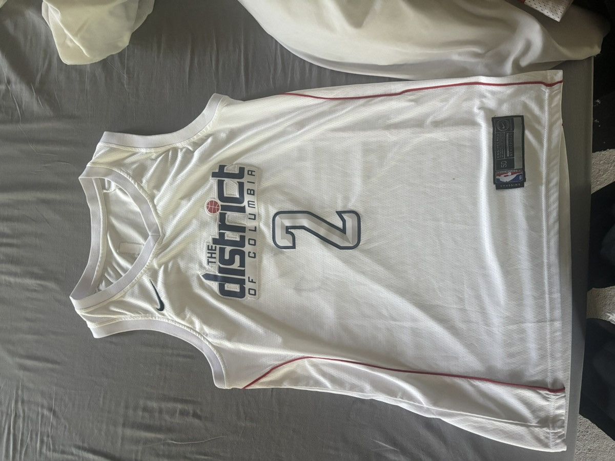 NBA John Wall white city edition Nba Nike jersey Size US L / EU 52-54 / 3 - 1 Thumbnail