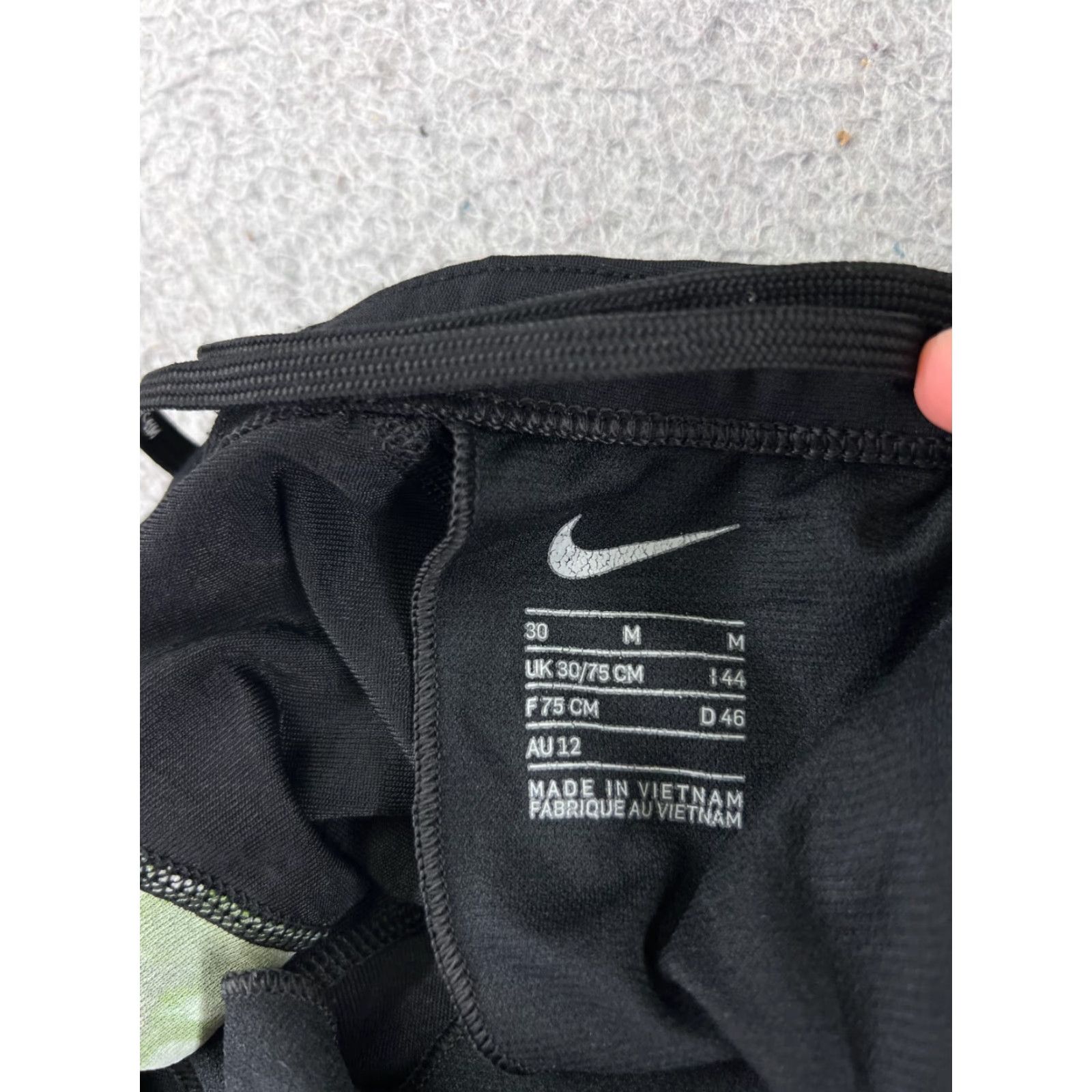 Nike Nike Shorts Bottom Adult 30 Green Jammer Spandex Blend Polyester Compression Men Regular Pool Swim Size US 30 / EU 46 - 2 Thumbnail