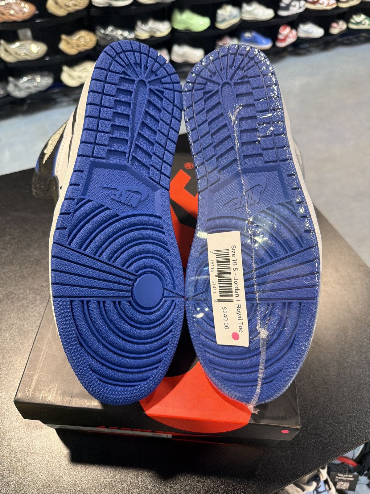 Jordan Brand Jordan 1 High Royal Toe Size-10.5 New Quick Shipping OG All Size US 10.5 / EU 43-44 - 7 Thumbnail