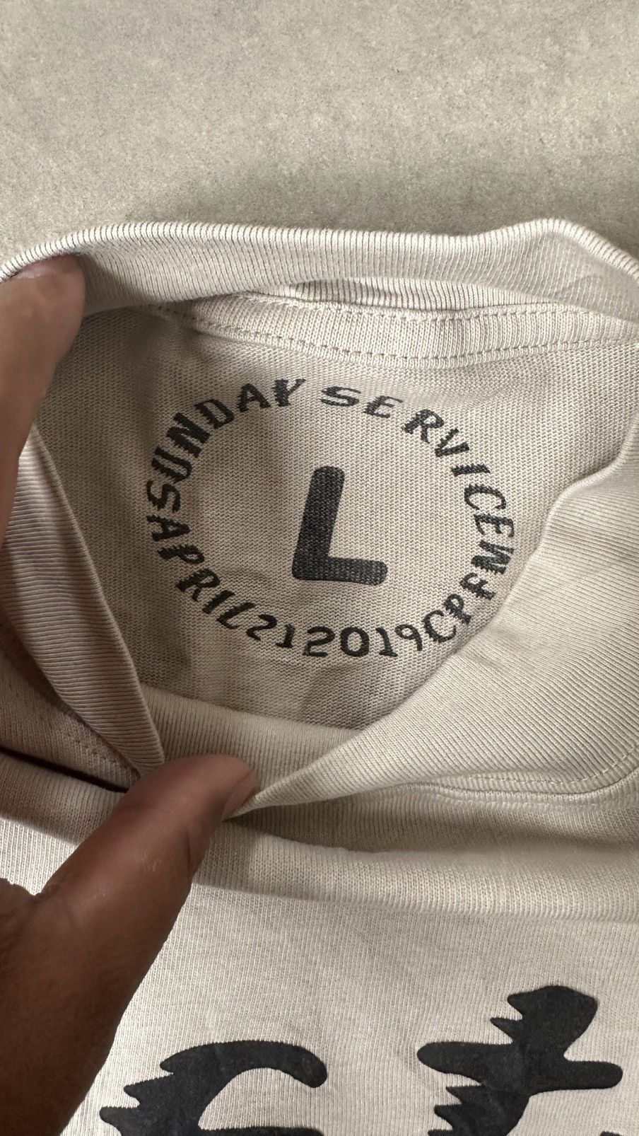 Vintage YEZZY KANYE WEST TRUST GOD SUNDAY SERVICES CROPPED TEE Size US L / EU 52-54 / 3 - 5 Thumbnail